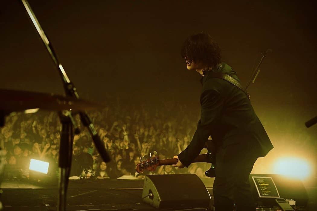 磯部寛之のインスタグラム：「Had a great night in Kagoshima. See you all again! Hiro OLIVANIANありがとうございました。久しぶりに鹿児島に戻って来れて嬉しかった。また来ます。ひろ #alexandros #olivanian #kagoshima」