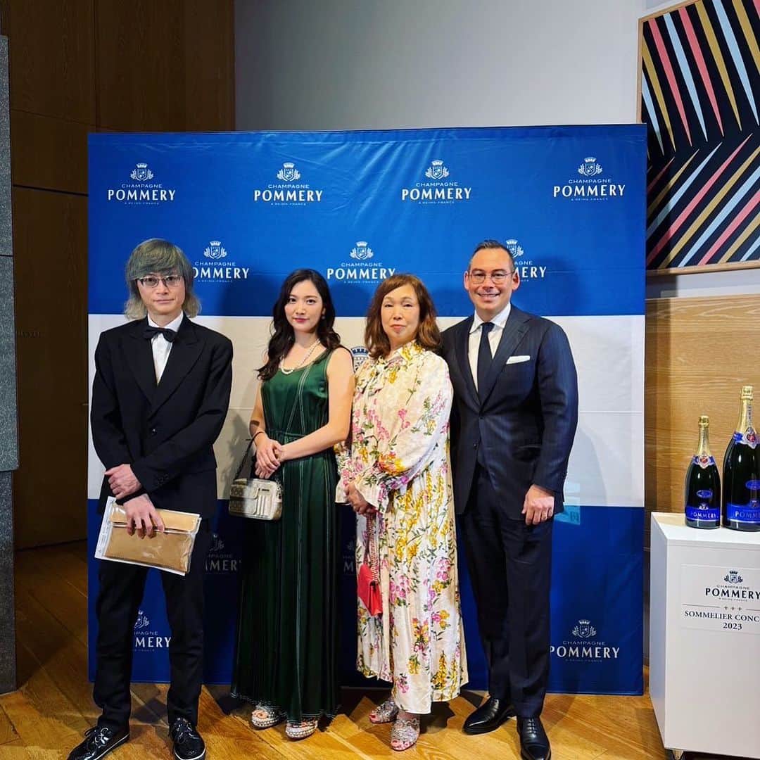 頼朝のインスタグラム：「POMMERY ソムリエコンクール & ガラディナー 師井社長と いつも素敵な黒岩親子と #ポメリー #マダムポメリー #マダムシャンパーニュ #ポンパドール夫人 #アンダーズ東京」