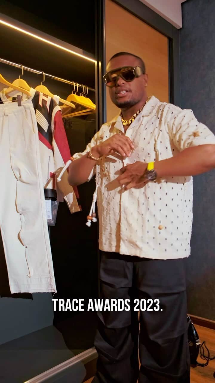 K.Oのインスタグラム：「Watch behind the scene as @mrcashtime gets ready for #traceawardsandfestival with Baroque Galleria.」