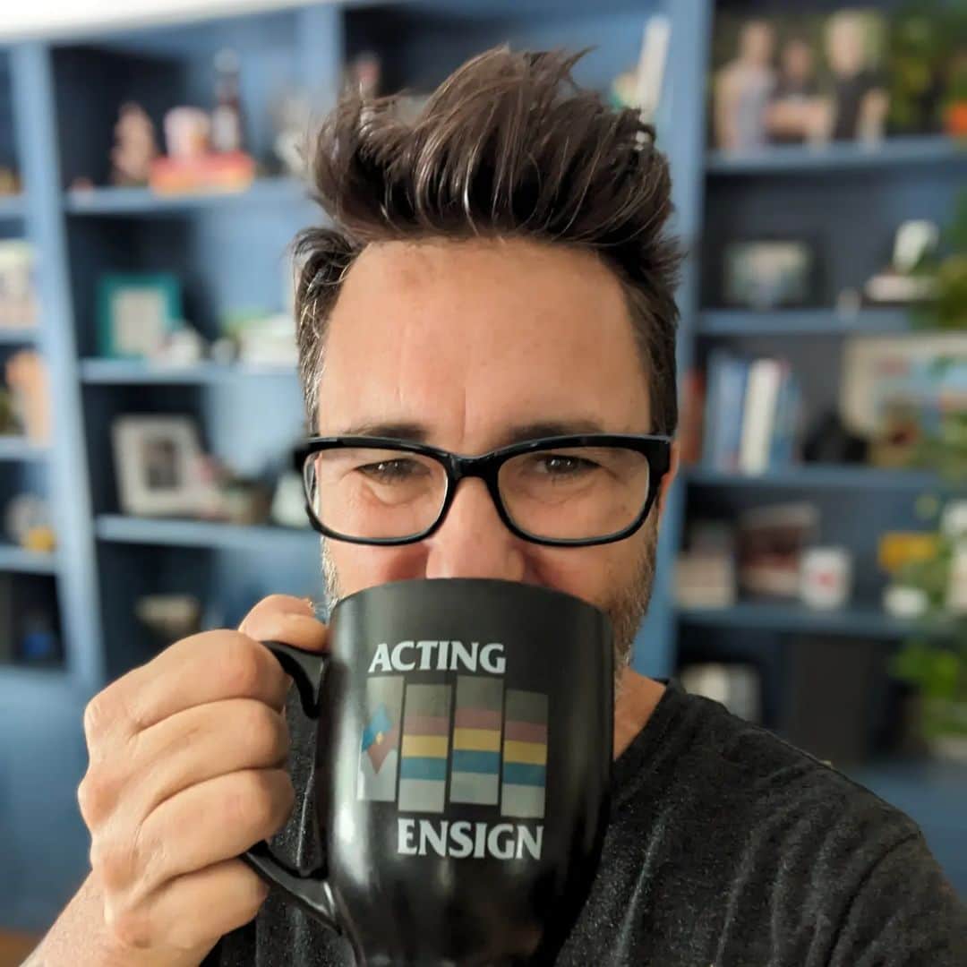 ウィル・ウィトンのインスタグラム：「This morning's bedhead's gonna rise above.」
