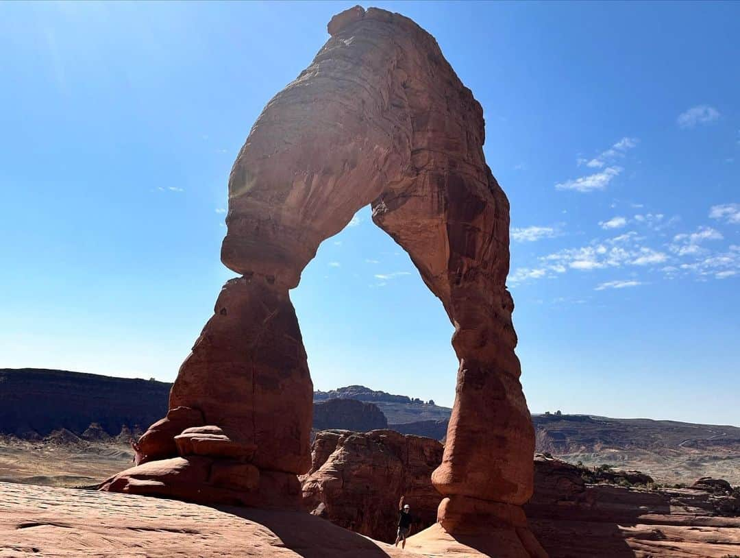 ネイサン・チェンさんのインスタグラム写真 - (ネイサン・チェンInstagram)「Arches was cool but think about how sick a Walmart would look here instead😫」10月23日 2時11分 - nathanwchen