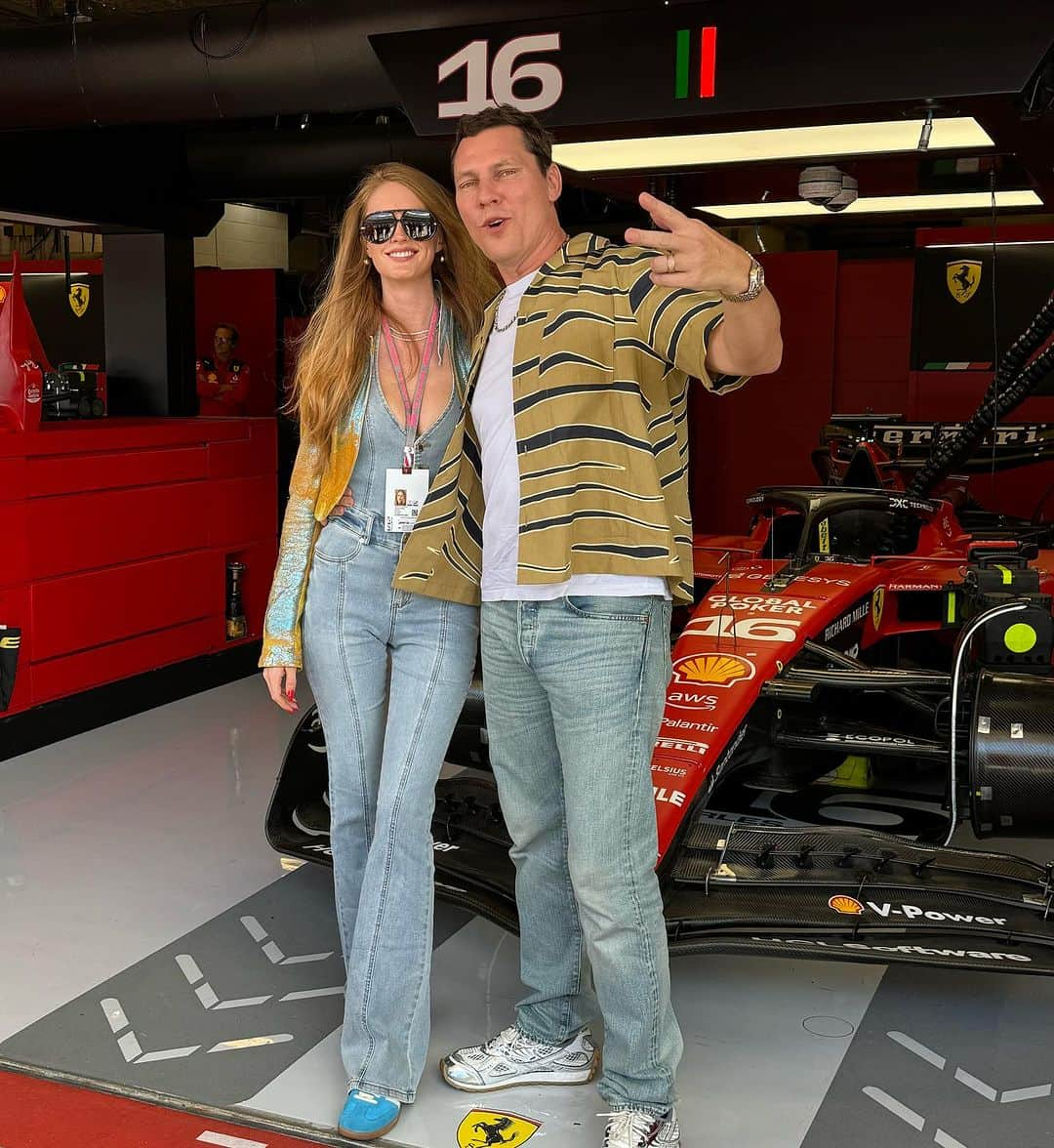 ティエストさんのインスタグラム写真 - (ティエストInstagram)「Excited for the post race celebration! 🎉 Thanks @espn @f1 for having me!」10月23日 3時08分 - tiesto