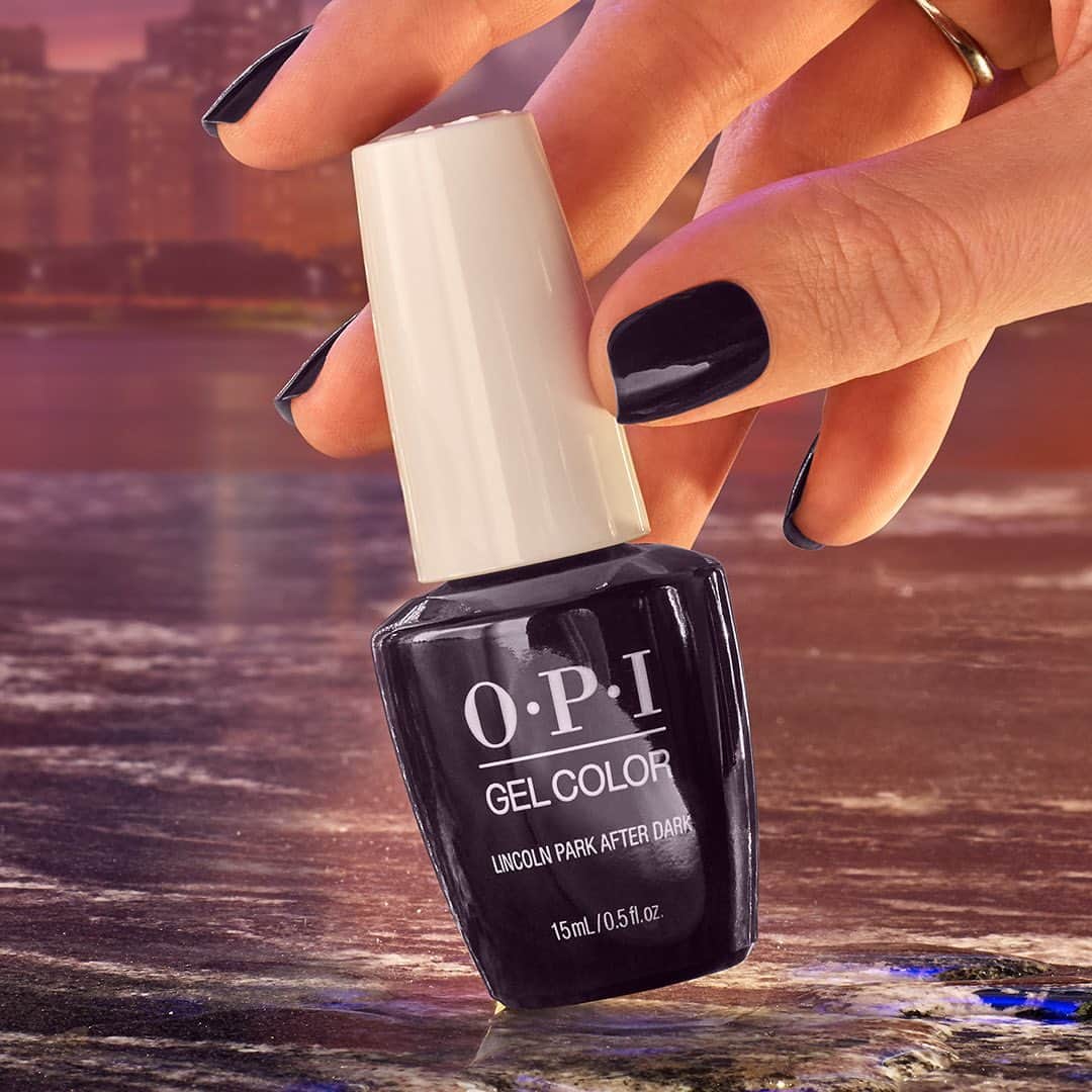 OPIさんのインスタグラム写真 - (OPIInstagram)「Our ocCULT classic 🦇🕯️Lincoln Park After Dark is a deeeep purple made for spooky szn.   #OPI #OPIObsessed #HalloweenNails #LincolnParkAfterDark #blacknails」10月23日 3時48分 - opi