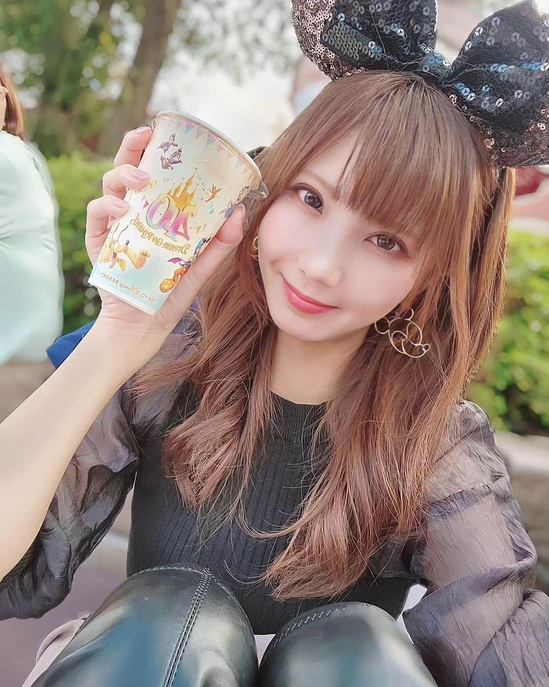 片瀬亜乃さんのインスタグラム写真 - (片瀬亜乃Instagram)「TokyoDisneyLand🩶40th Happy Halloween🎃  #ディズニー #カチューシャ #ハロウィン」10月23日 5時01分 - anokatase1031