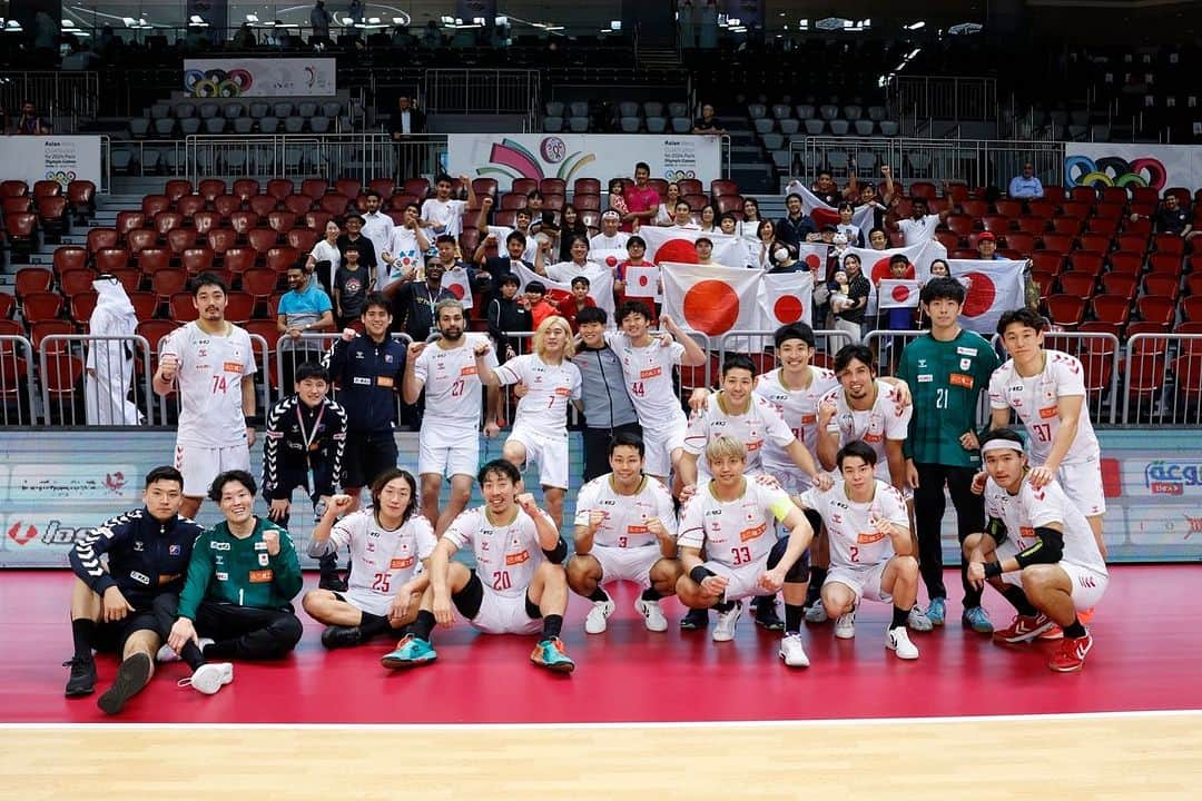 東江雄斗さんのインスタグラム写真 - (東江雄斗Instagram)「Asian Men's Handball Qualification for Olympic Games 2024-Paris  予選ラウンド1位通過🔥 あと２つ。  #handball  #ハンドボール日本代表 #彗星japan  #bauerfeind  #bauerfeindjapan」10月23日 5時39分 - yutoagarie