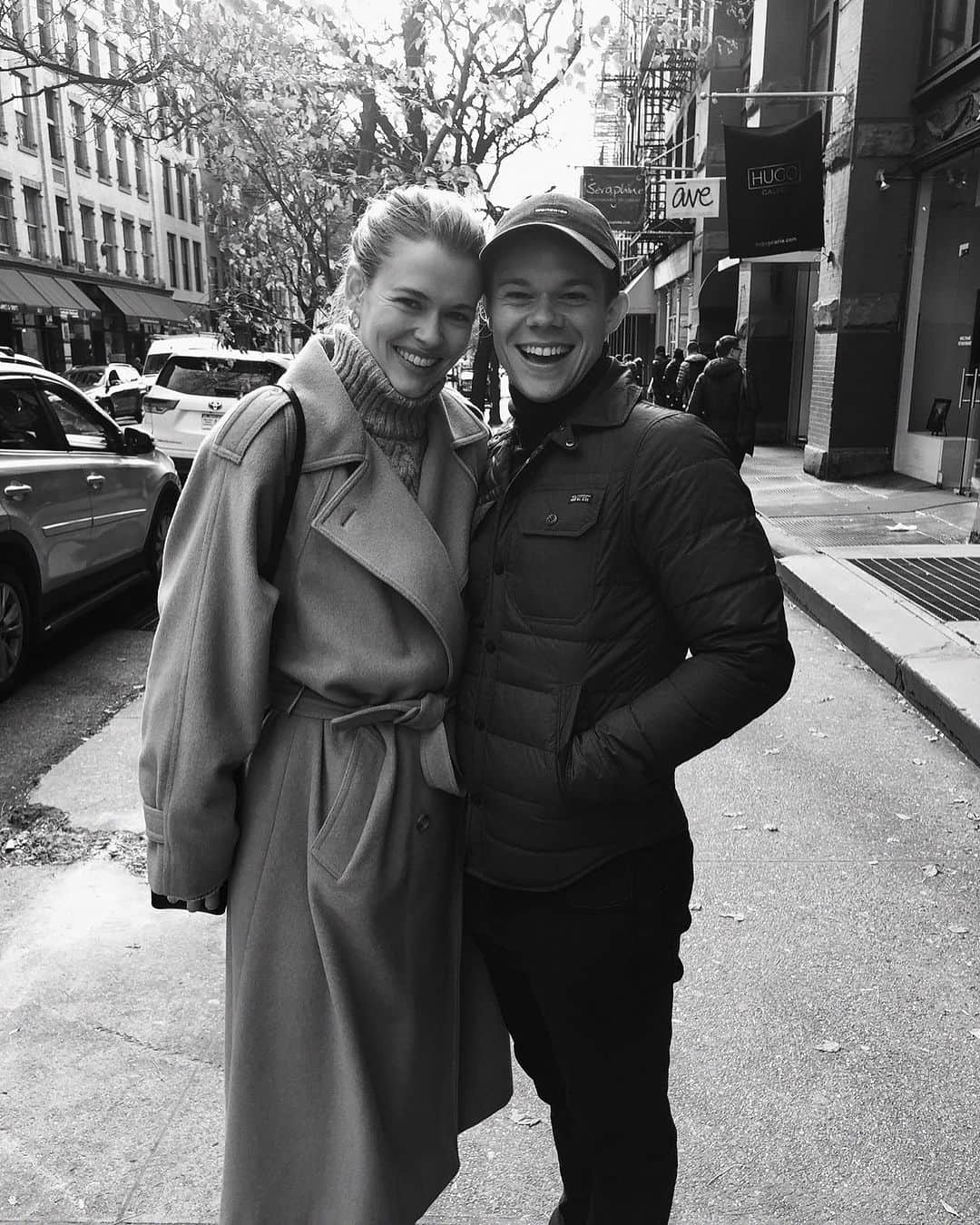 Victoria Leeのインスタグラム：「Happy Birthday @tomdavis.au !!✨💘🎉🎈❤️❤️❤️」