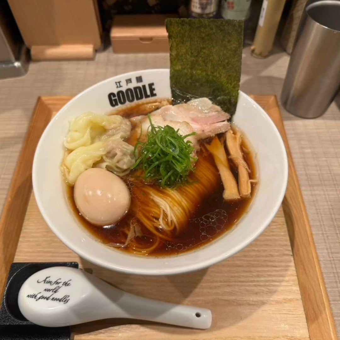 風子さんのインスタグラム写真 - (風子Instagram)「高田馬場にラーメン食べいった😸  泡鶏白湯ラーメン！！🍜  鶏白湯がラーメンの中でも一番好き😻 チャーシューも卵もワンタンもボリュームあって美味しかった😺ぶっといメンマも好きなんです…😻  PR @goodle_takadanobaba #鶏醤油ラーメン #鶏白湯ラーメン #高田馬場グルメ #高田馬場ランチ #高田馬場ディナー #高田馬場ラーメン #goodle」10月23日 17時09分 - pchan030