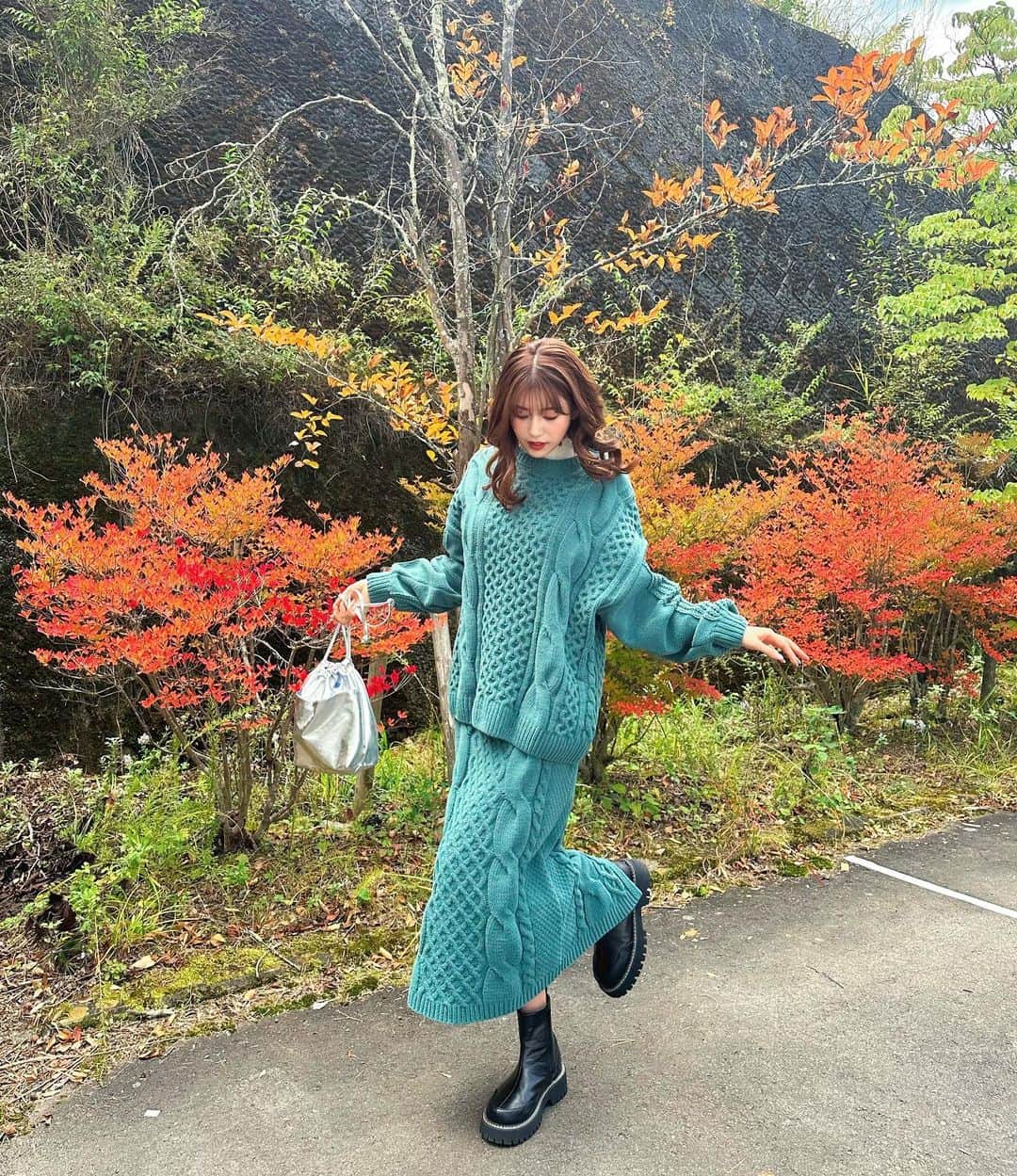 あべなつきのインスタグラム：「TGCフェス山梨2023ありがとうございました🥰🍁  天気も良くて、野外ステージが開放的で最高だった☀️  私はイベント前日から山梨にいて、観光をしていたのだけど…魅力が盛りだくさんで本当に楽しかった🤍 自然のエネルギーもらった〜〜🥰🌿🗻  気持ちの良い空気と富士山パワーの中で２日間幸せだった🥰  #tgcフェス山梨 #tgc #山梨 #山梨観光」