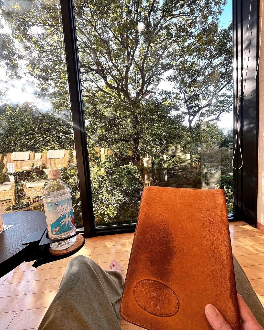 盛岡豊さんのインスタグラム写真 - (盛岡豊Instagram)「撮影が早く終わり、次の約束まで時間があったので、途中下車して懐かしの母校を見に。20年以上振りだ〜。色んな記憶がよみがえる。 からの、豊島園までテクテク歩いて、天然温泉庭の湯さんへ。ここいい。めっちゃいい！ 風呂入って岩盤浴して、頂いたばかりの台本読んで…追憶に浸りながら寝る😪  最高だわな。  #開進第二中学校 #豊島園 #庭の湯」10月23日 15時41分 - yutakabob