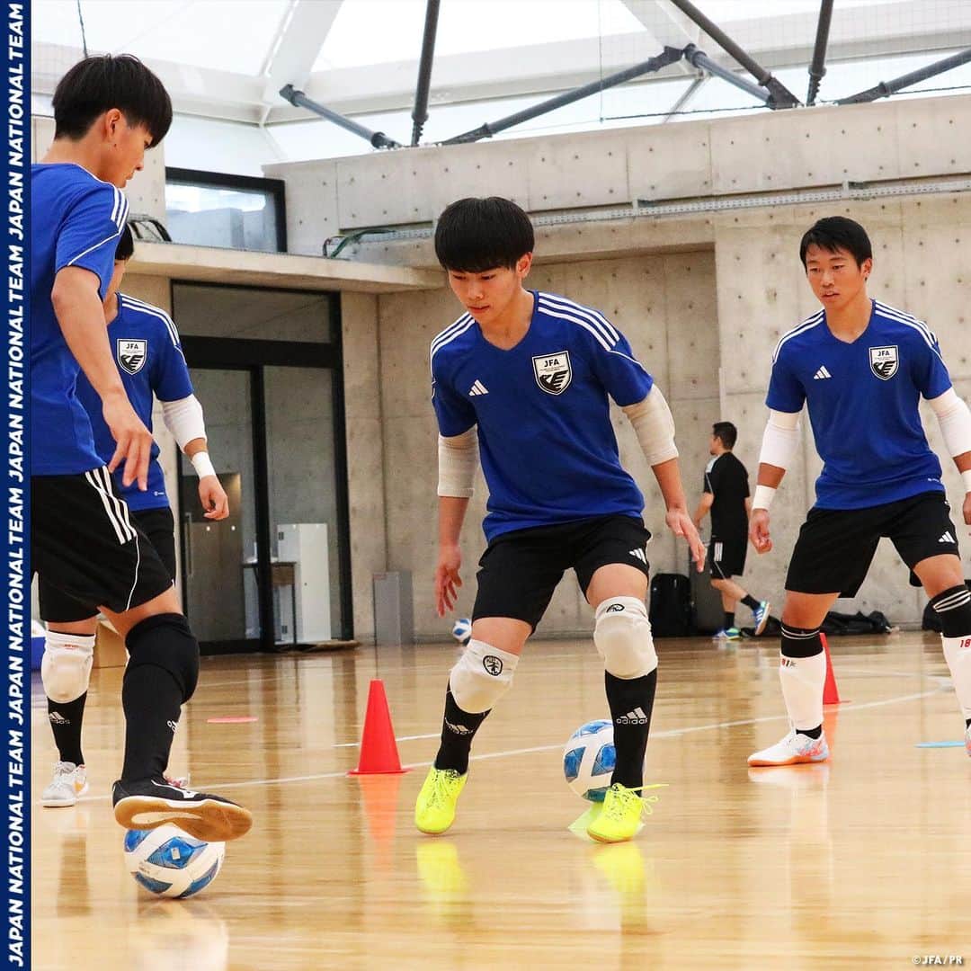 日本サッカー協会さんのインスタグラム写真 - (日本サッカー協会Instagram)「. \\第2回 フットサルGKキャンプ2023⚽️🧤//  6月に開催した第1回に引き続き、第2回フットサルGKキャンプを10.21(土)から2日間、高円宮記念JFA夢フィールドで開催しました。  今回は最年少12歳から19歳の10名の選手を招集し、将来の #フットサル日本代表 ゴールキーパーの育成・強化に向け活動を行いました💪  詳しいレポートはプロフィールのJFA公式サイト『JFA.jp』から✍  #jfa #フットサル #futsal #⚽️」10月23日 15時51分 - japanfootballassociation