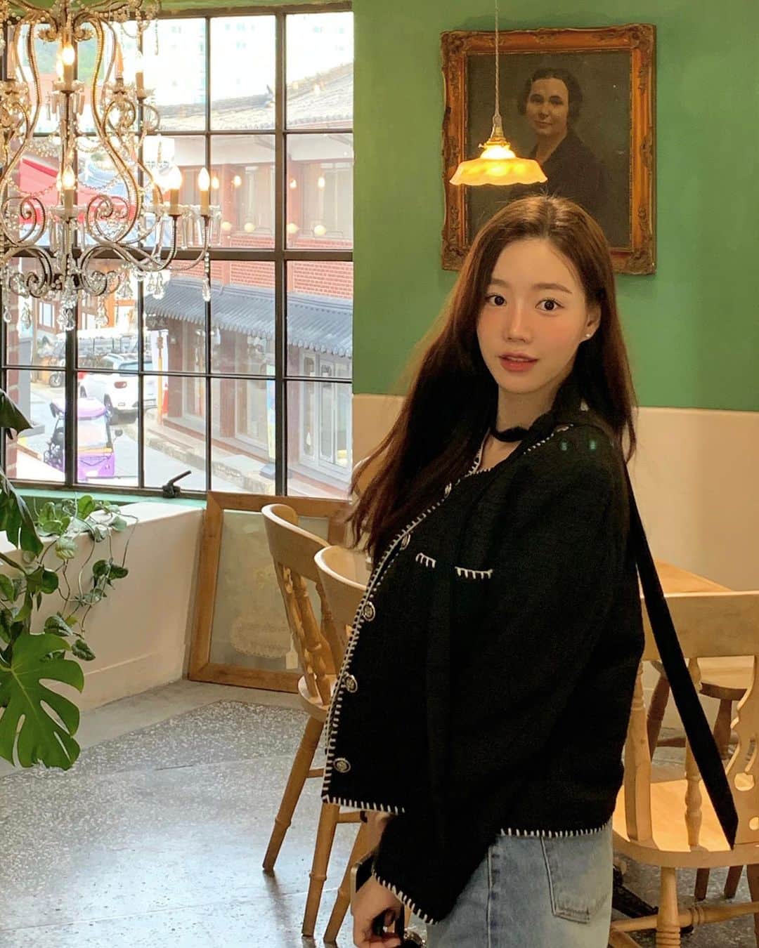 のインスタグラム：「바깥 데이트할 때마다 너의 날이라며  다~ 나하고 싶은 거 하자는데 사실은 찾기 귀찮은 거지..??^^」
