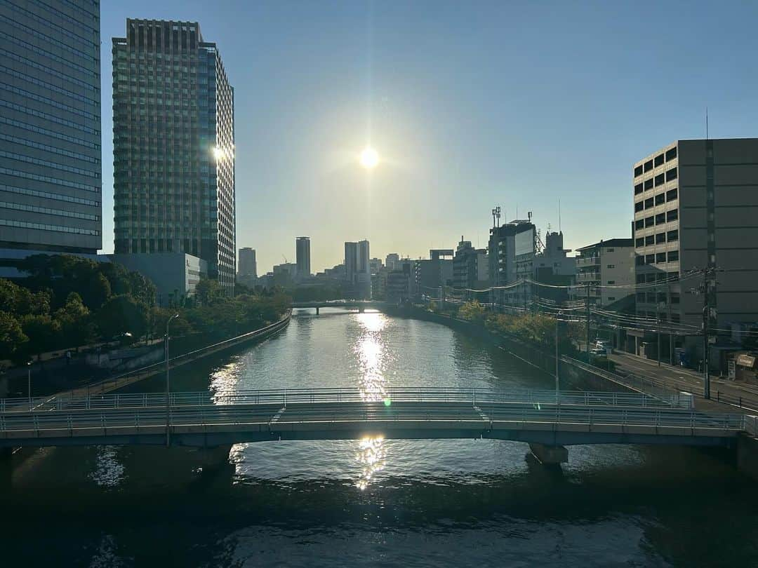 牧野誠三さんのインスタグラム写真 - (牧野誠三Instagram)「ほとんど雲の無い夕方 気持ちいい風が吹いて、爽やかです。 #元ytvアナウンサー #元読売テレビ #牧野誠三 #フリー」10月23日 16時07分 - makino_seizo_freeter