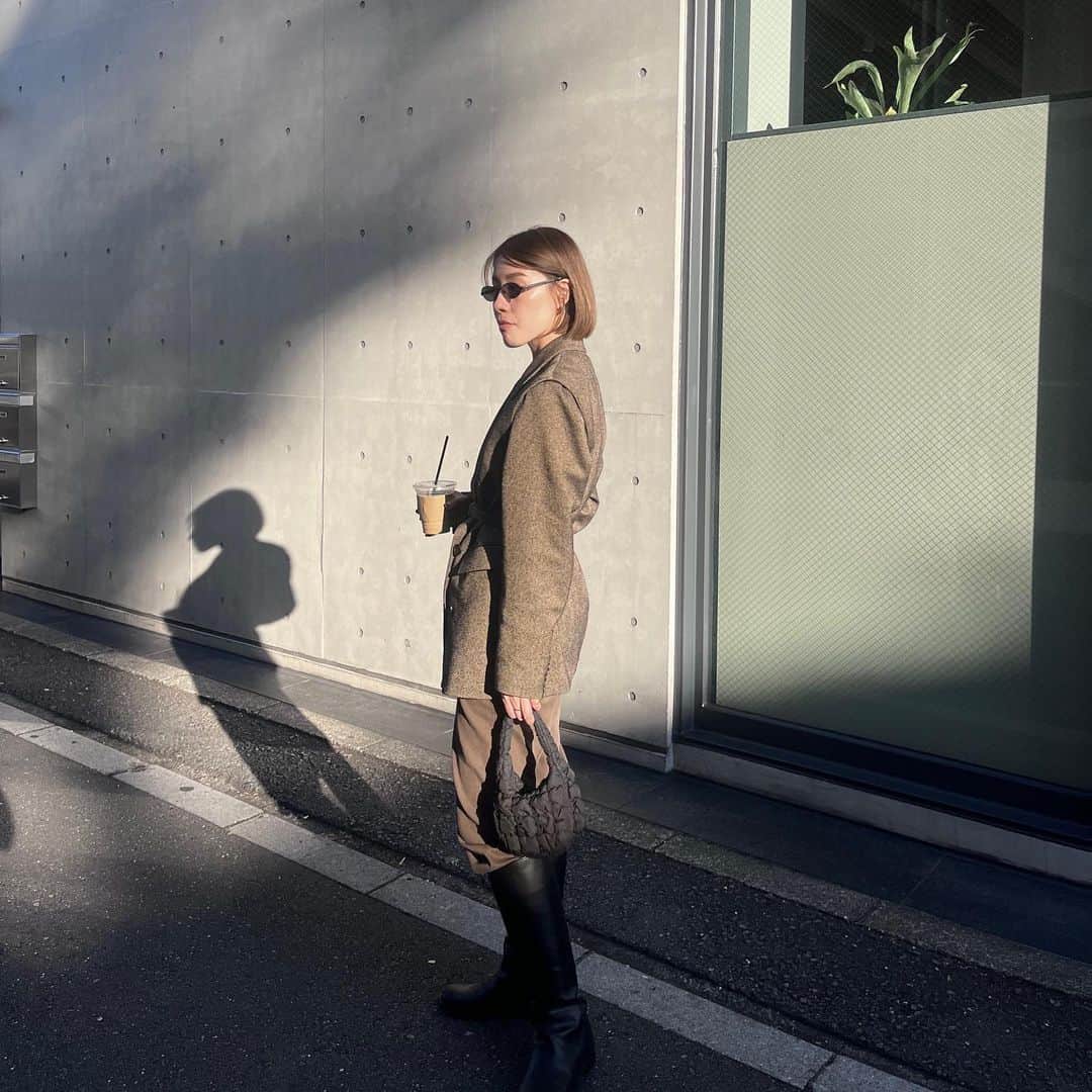 花見菜月さんのインスタグラム写真 - (花見菜月Instagram)「お気に入りjacketをきゅっと縛ると雰囲気が変わってかわいい〜🤎 @_nounless   #ナウンレス #nounless」10月23日 16時17分 - ____naki.____