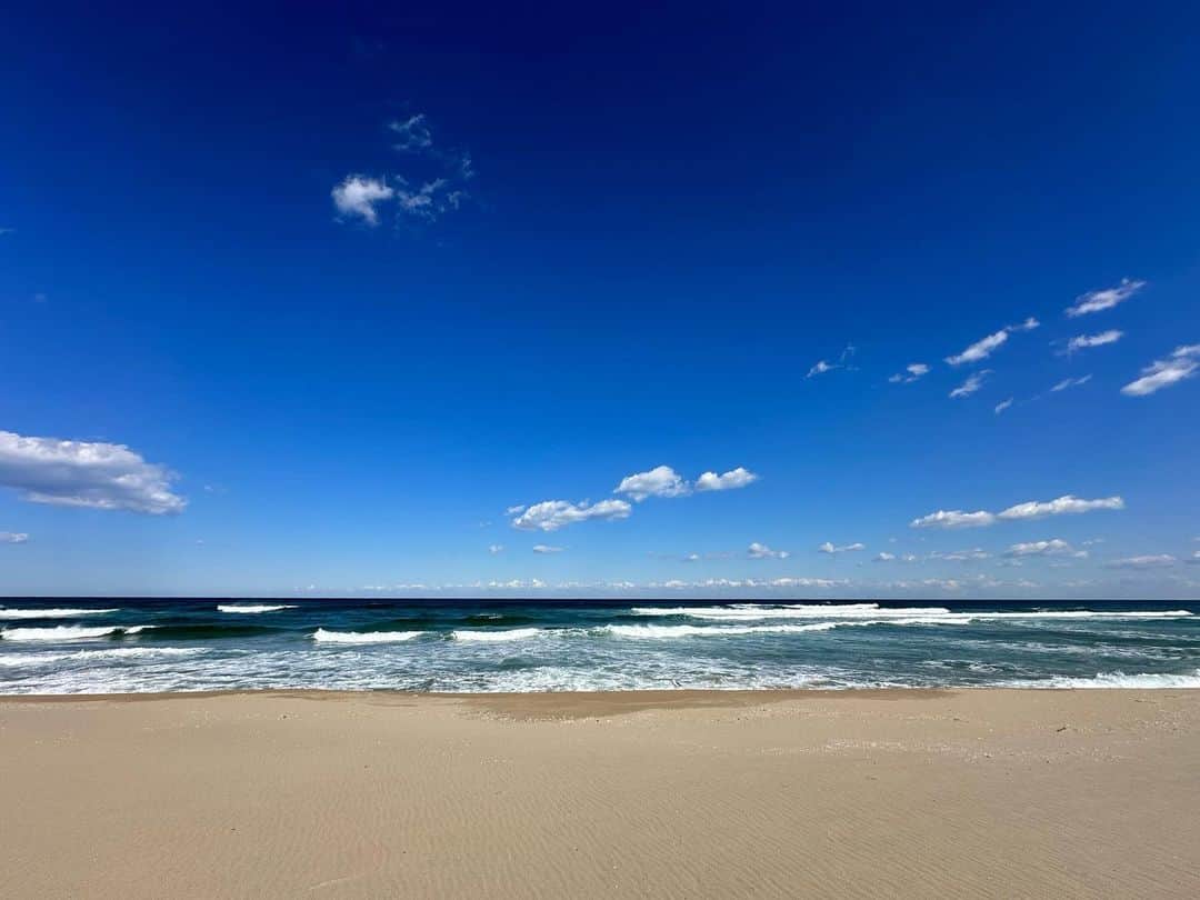 ソンヒョクのインスタグラム：「#bluesky #fallinlove」