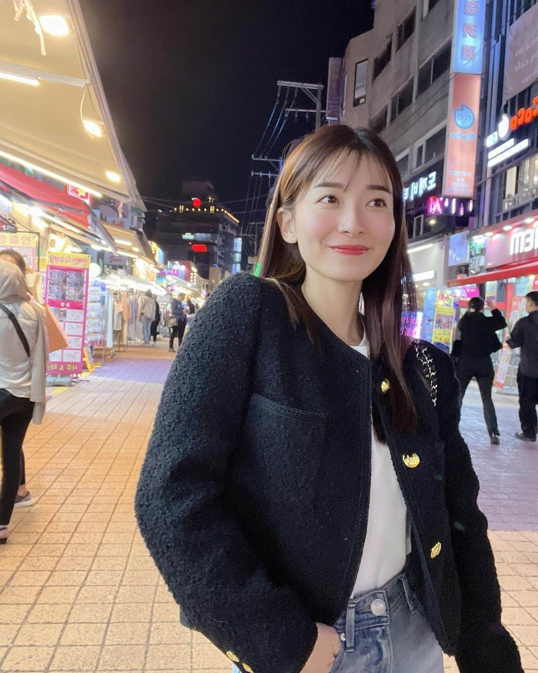 山本里菜さんのインスタグラム写真 - (山本里菜Instagram)「. 韓国旅行日記part2🇰🇷❤︎  ホンデで買い物と眉アート🛍️ 可愛いカフェもたくさん見つけたよ!!!  #韓国旅行 #ホンデ　#弘大　#홍대　　#서울」10月23日 16時24分 - rinayamamoto_0622