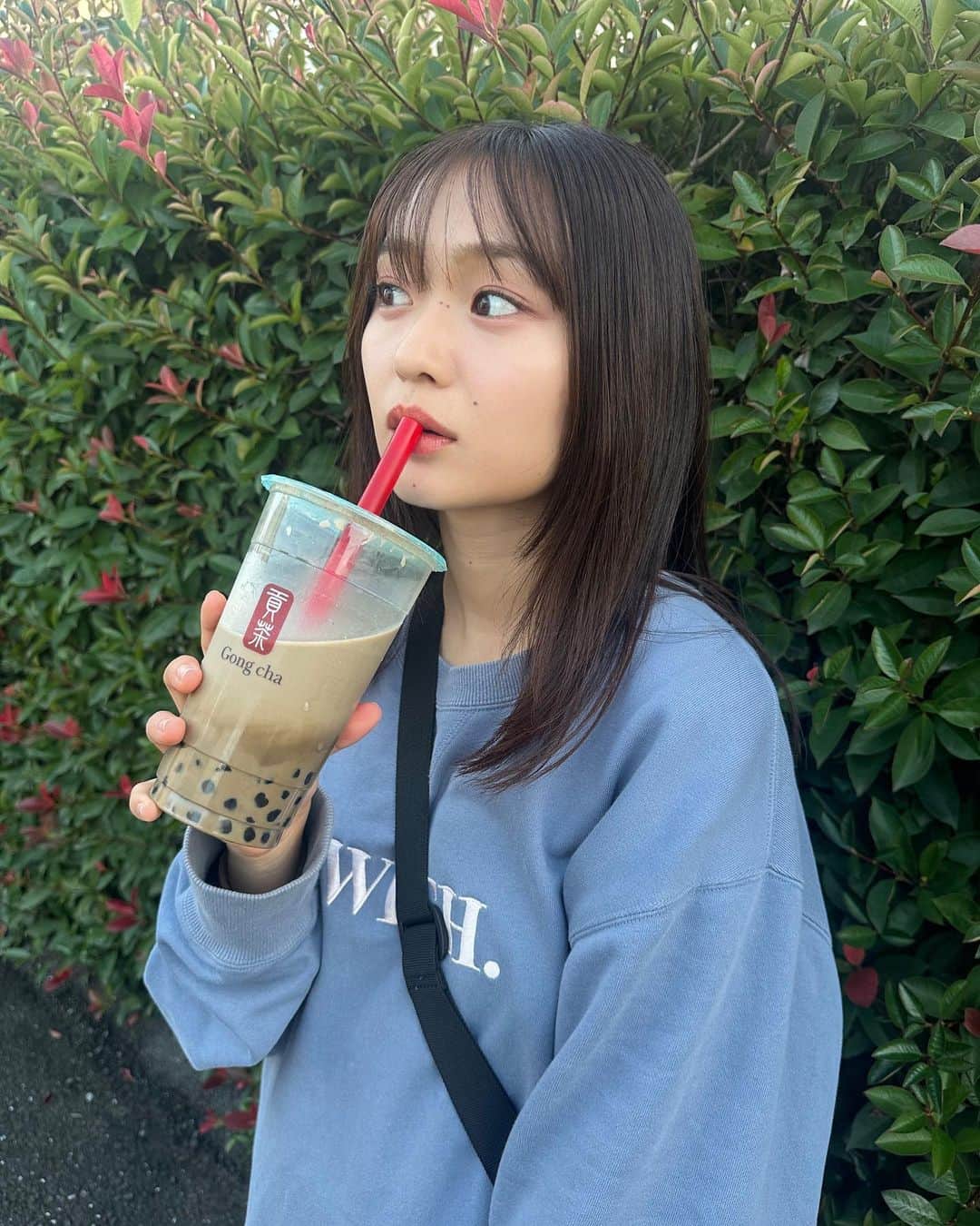 橋本乃依さんのインスタグラム写真 - (橋本乃依Instagram)「☺︎ ここ2週間無性に飲みたくて、やっと飲めました👒 学生時代を思い出しました。 私が飲んでるのは何味でしょーうか！  #タピオカ #のいカフェさんぽ」10月23日 16時29分 - noihashimoto_official