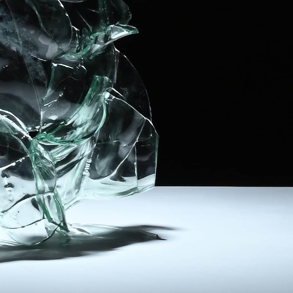 レイモンド愛華のインスタグラム：「#glass  #glassart  #artist  #artwork  #ガラス  #現代美術 #工芸」