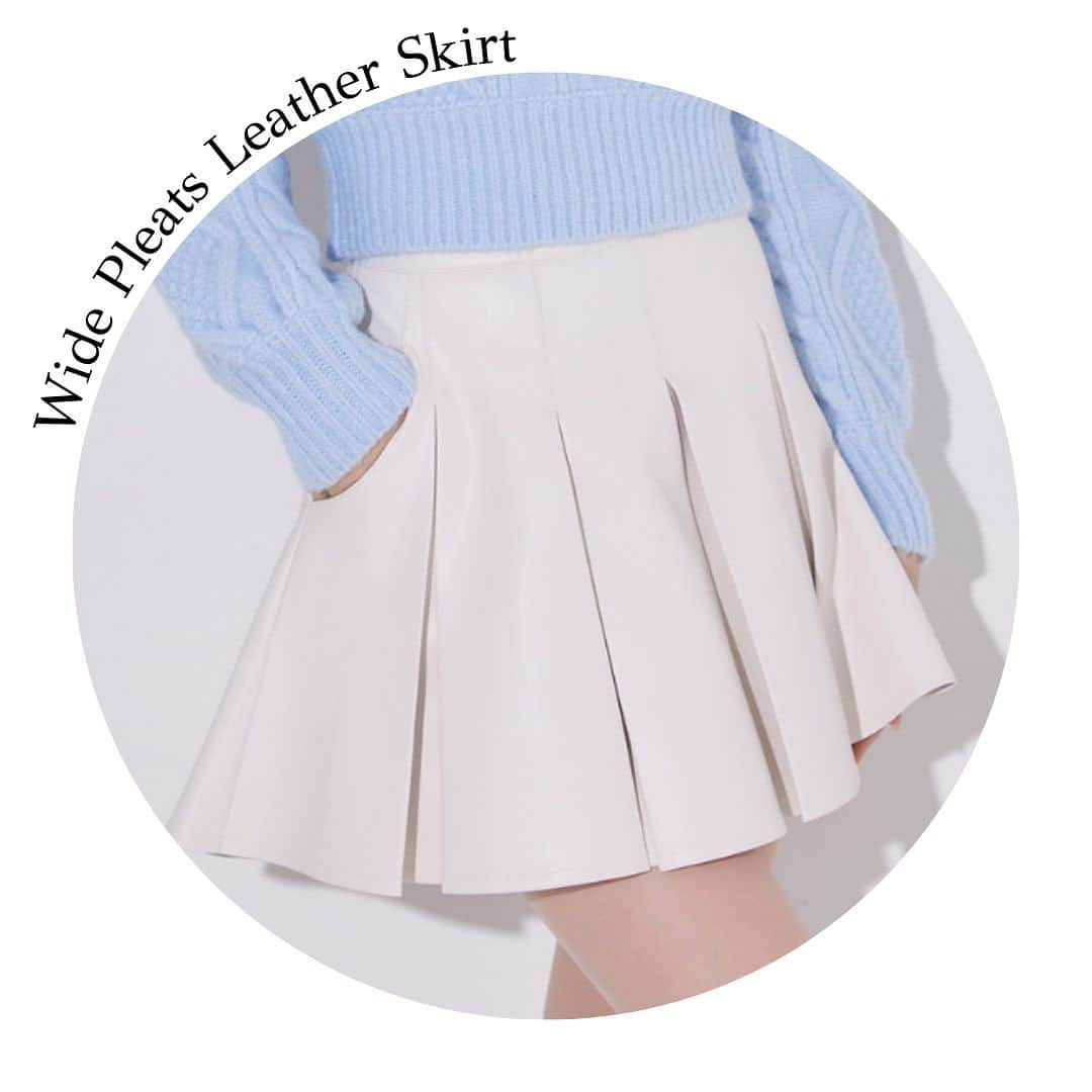 J.JANE JAPANのインスタグラム：「伸縮性や防錆効果に優れた快適で 温かみのあるスカートです♡  いろんなトップスの色にも合わせやすいレザースカート✨  お手入れが簡単な人工皮革を使用しているので 気軽に着用ができます。  ●Bottoms Wide Pleats Leather Skirt（Ivory） ¥26,800  🇯🇵 https://www.j-jane.jp/  ⋱⋰ ⋱⋰ ⋱⋰ ⋱⋰ ⋱⋰ ⋱⋰ ⋱⋰  #韓国ゴルフウェア#ゴルフウェア#ゴルフウェアレディース #可愛いゴルフウェア#j_jane#ゴルフウェアセレクトショップ #人気ゴルフウェア #ゴルフ女子#ゴルフ女子コーデ」