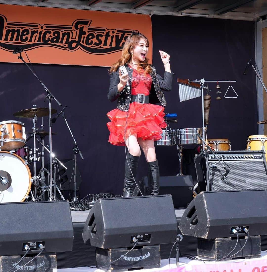 原めぐみさんのインスタグラム写真 - (原めぐみInstagram)「（原めぐみofficial）10pics photos Yesterday, I performed at the Super American Festival 2023 held in Odaiba!! This month, after participating in a Japan Festival in New York, I also had the opportunity to perform at the Super American Festival in Odaiba🎵 It was a month full of happiness❣️❣️  昨日はお台場開催の【Super American Festival 2023】出演して参りました！！ NYでジャパンフェスに参加した今月は、お台場でスーパーアメリカンフェスにも出演🎵出来て幸せ月間でした❣️❣️  #megumihara #haramegumi #japanessinger  #原めぐみ #原めぐみステージ  #superamericanfestival  #お台場  #アメ車」10月23日 16時53分 - meguming.h