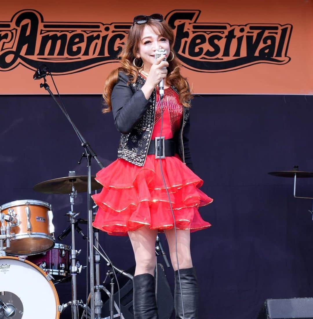 原めぐみさんのインスタグラム写真 - (原めぐみInstagram)「（原めぐみofficial）10pics photos Yesterday, I performed at the Super American Festival 2023 held in Odaiba!! This month, after participating in a Japan Festival in New York, I also had the opportunity to perform at the Super American Festival in Odaiba🎵 It was a month full of happiness❣️❣️  昨日はお台場開催の【Super American Festival 2023】出演して参りました！！ NYでジャパンフェスに参加した今月は、お台場でスーパーアメリカンフェスにも出演🎵出来て幸せ月間でした❣️❣️  #megumihara #haramegumi #japanessinger  #原めぐみ #原めぐみステージ  #superamericanfestival  #お台場  #アメ車」10月23日 16時53分 - meguming.h