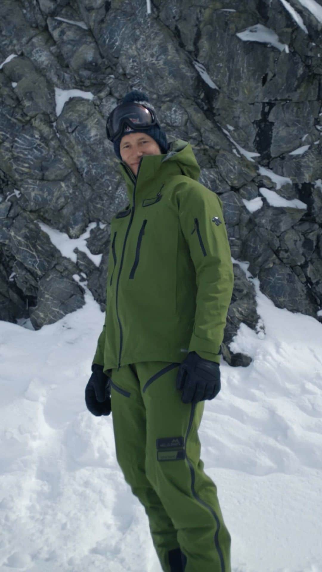 Descenteのインスタグラム：「The Marco Odermatt Collection builds on DESCENTE and Marco’s shared passion for skiing at the highest level. We have partnered with Marco since 2018, and are proud to collaborate on a collection that embodies Marco’s ski expertise, represents Descente‘s commitment to aesthetic functionality, and promises modern and innovative styling for every skier.  #odermattXdescente  #descente #designthatmoves  #descenteski #marcoodermatt  #skiseason #skier #skigear #skiwear #wintersports #ski #skiing」