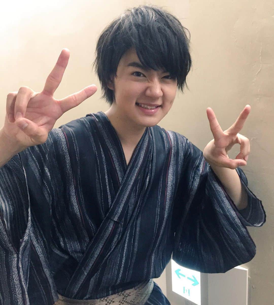 藤下良司さんのインスタグラム写真 - (藤下良司Instagram)「おはやと！！ 金髪になる前ののやつ。 #MILK  #佐野勇斗」10月23日 8時11分 - riji2017