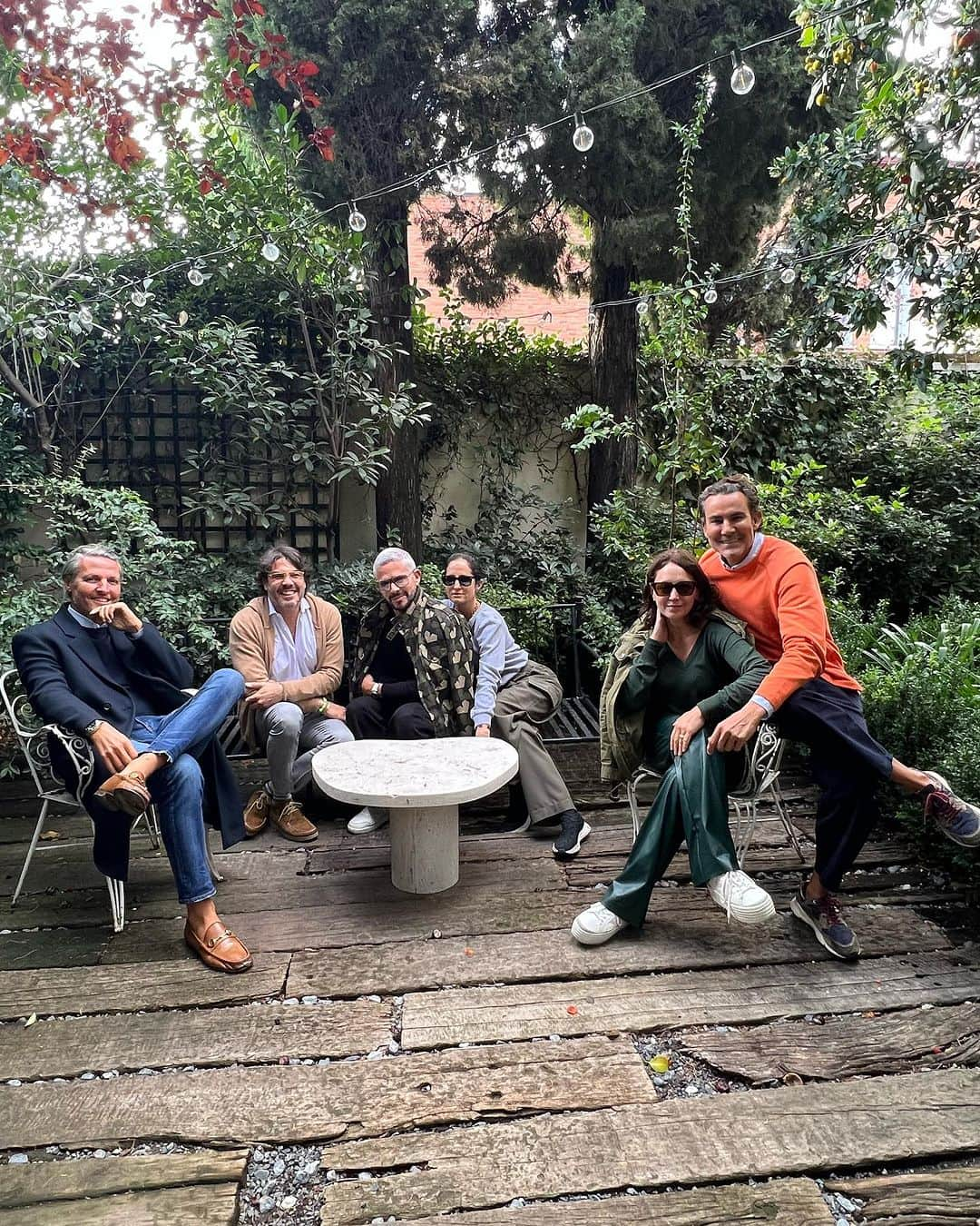 Rodner Figueroaさんのインスタグラム写真 - (Rodner FigueroaInstagram)「Madrid mágica!!! 🇪🇸❤️ Que bien la hemos pasado entre risas con amigos y familia! Los quiero demasiado!!! Xoxo, Rod. #madrid #family #friends #rodnerfigueroa」10月23日 8時40分 - rodnerfigueroa