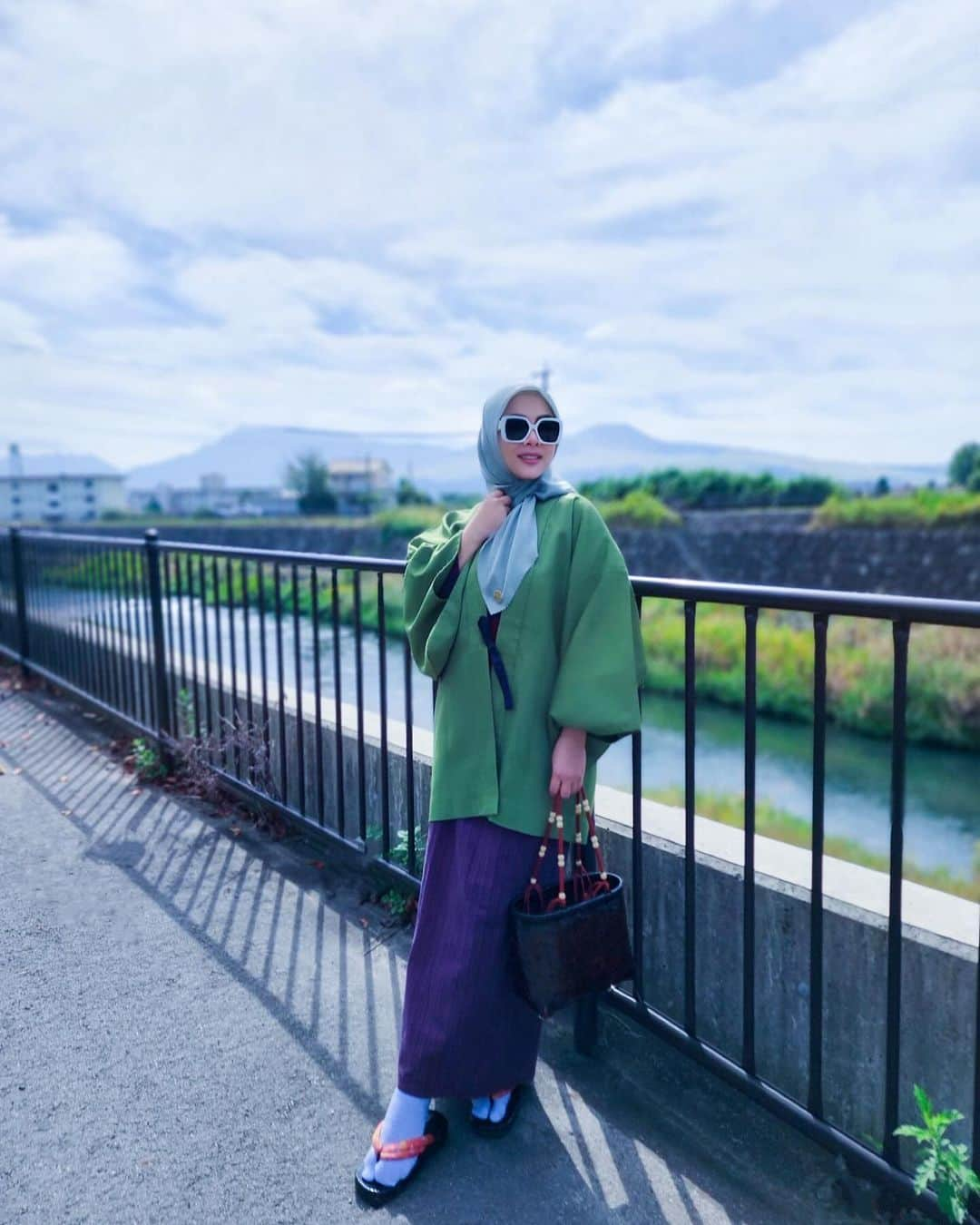 Syahriniさんのインスタグラム写真 - (SyahriniInstagram)「•  ~ Tak Lengkap Rasanya Tinggal Di Ryokan Tak Memakai Yukata, Dan Tak Merasakan Khasiatnya Berendam Di Onsen ( Natural Hot Spring ) ~  _____________________ ~𝓢𝓨𝓡~ _____________________  #PrincesSyahrini #Yukata_Onsen_NaturalHotSpring #Kyusu_Japan #October2023」10月23日 9時03分 - princessyahrini