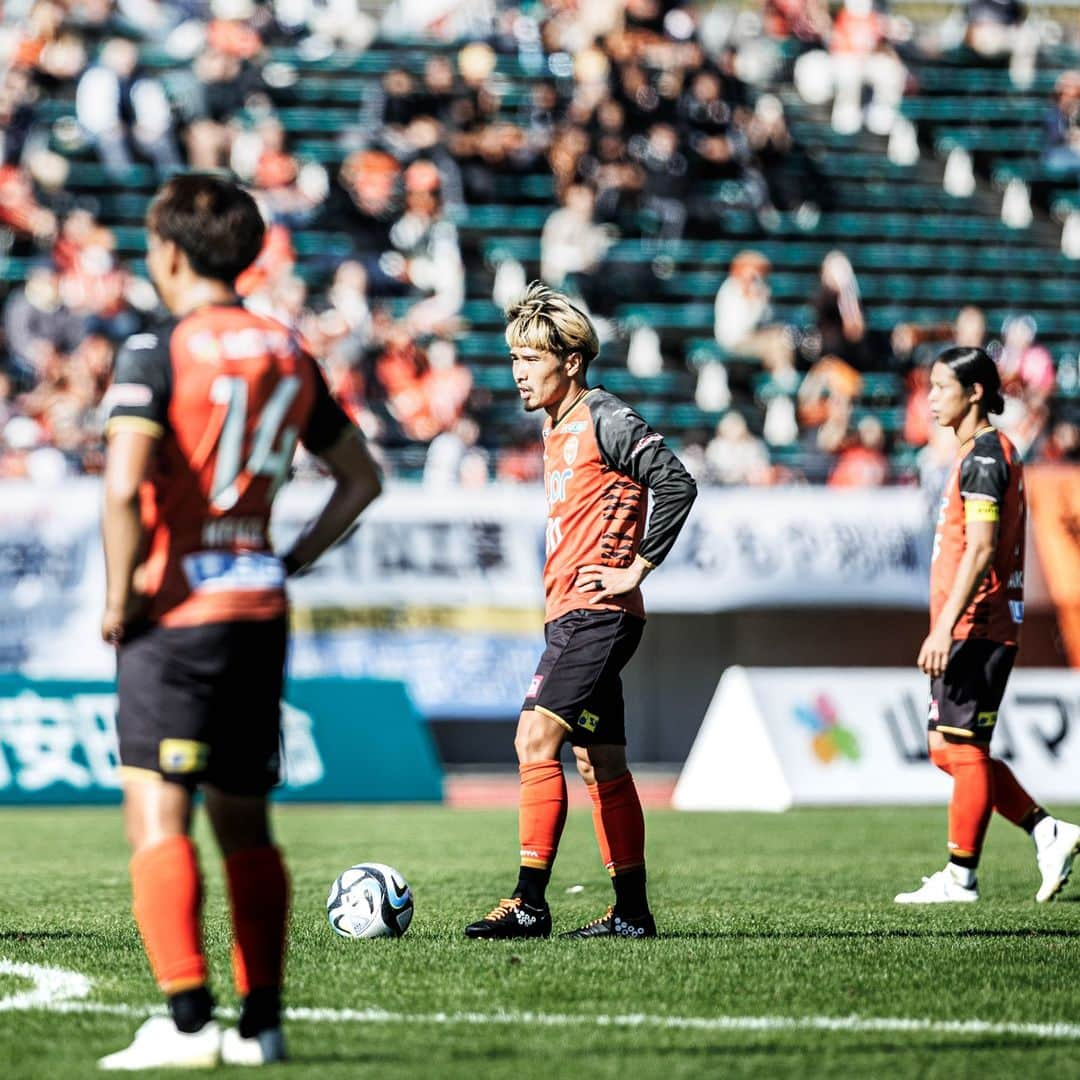 レノファ山口FCさんのインスタグラム写真 - (レノファ山口FCInstagram)「10.22🆚岡山 カメラマン菓子谷さんのピックアップフォト！ #renofa #矢島慎也 #関憲太郎 #高橋秀典 #梅木翼 #沼田圭悟 #平瀬大 #河野孝汰 #大槻周平 #池上丈二」10月23日 9時10分 - renofa_yamaguchi