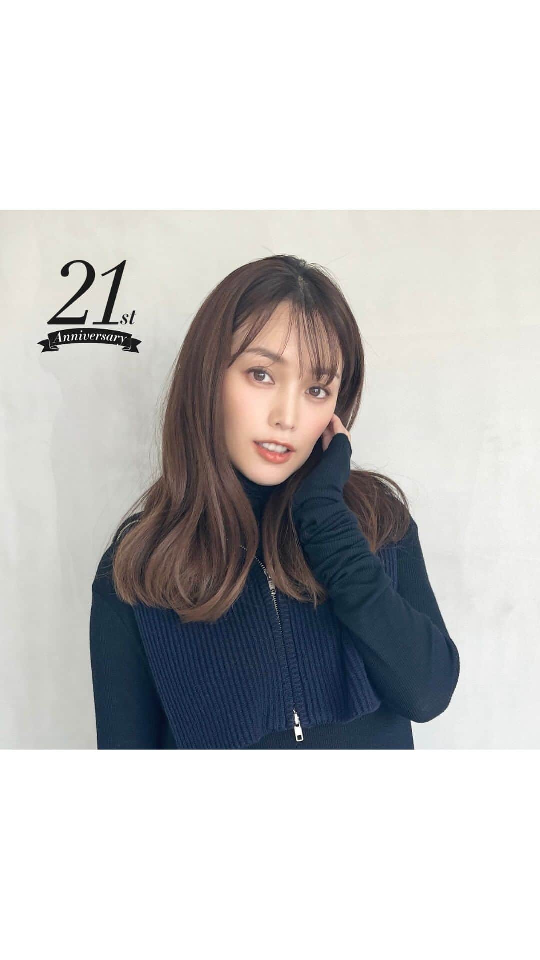 STORY公式のインスタグラム：「【STORY21周年記念動画を見たいなと 思った方はコメントに❤️ください！】 保存しておくと後から見返せます！  10月23日（月）  STORYは今年創刊21周年を迎えます。 そこで、STORYモデルの皆さんから お祝いのコメントをいただきました✨  本日は、蛯原友里さんです！  #蛯原友里 #storymag #story21周年記念動画」