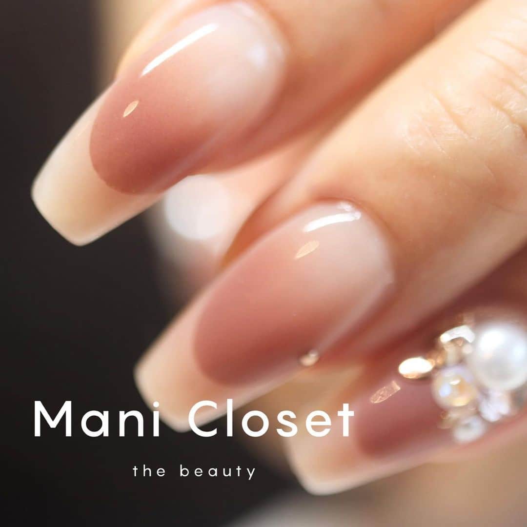 筒井のぞみさんのインスタグラム写真 - (筒井のぞみInstagram)「・ ・ Hello.  We are Mani Closet.   We will continue to deliver airbrush designs that will be loved by all airbrush users.  Let's all enjoy airbrushing🎧🎧  @manicloset_the_beauty   🫧🫧🫧🫧🫧🫧🫧🫧🫧🫧  #マニクローゼット #manicloset  #manicloset_the_beauty #シンプルネイル #長さ出し #エアブラシネイル #エアブラシアート #エアブラシ導入サロン #エアブラシ専門サロン #バーチャルフレンチ #美爪形成ネイル #大人ネイル #ワンホンネイル  🫧🫧🫧🫧🫧🫧🫧🫧🫧」10月23日 9時40分 - nozomi__tsutsui