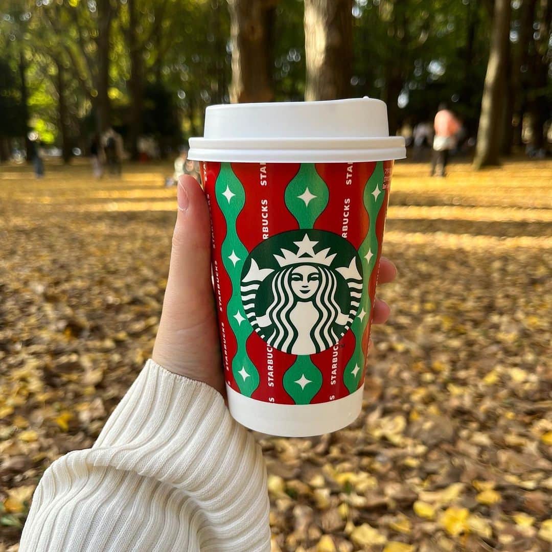 若松来海さんのインスタグラム写真 - (若松来海Instagram)「秋ピクニック🎃🍁🍄🌰 実は昨年のやつ🫤笑 ⁡ ⁡ ⁡ ⁡ ⁡ ⁡ ⁡ ⁡  #秋ピクニック #秋  #秋コーデ  #ピクニック  #ピクニック弁当  #ピクニックランチ  #ピクニックデート  #おしゃピク  #おしゃれピクニック  #代々木公園  #渋谷  #picnic  #autumn  #公園コーデ  #スターバックス  #スタバ  #紅葉スポット  #紅葉デート  #紅葉シーズン #ikea #ikea購入品 #イケア  #イケア購入品 #スタバ  #スターバックス  #starbucks  #yoyogipark #渋谷カフェ」10月24日 6時00分 - mllklog