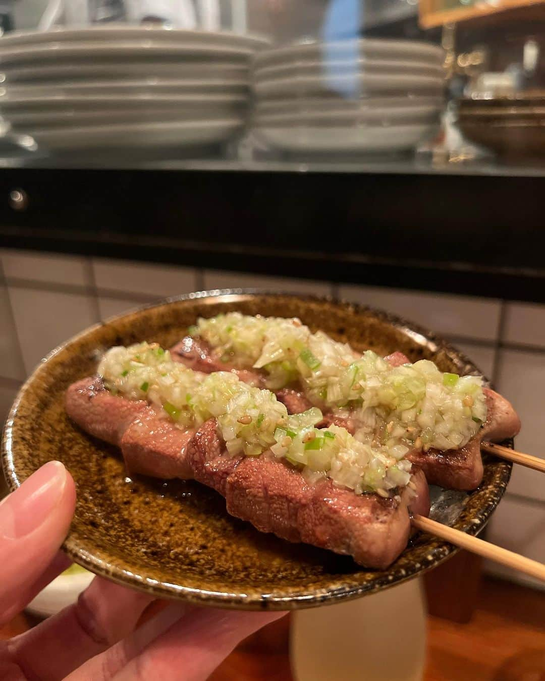 泉千尋さんのインスタグラム写真 - (泉千尋Instagram)「・  日曜日の女子会 最高だっっ🫧🫧🫧  ここのコブクロ刺しとレバーネギ塩が 本当にだいすき❣️❣️  洋服は、 @yui_kanno プロデュースの @crayme_official   昨日寒かったからちょうどよかった🩷 色もデザインもめっちゃかわいいんだ🩷🩷  ・ ・ ・  #目黒#目黒グルメ #仲垣#激ウマ#レバー#コブクロ#ホルモン#b級グルメ #串焼き#感動#レバー好き #美味しいお店 #教えたくないお店 #女子会#女子会ディナー #女子会グルメ #アラサー女子 #コーディネート#秋コーデ #菅野結以 #crayme#ファッション#モデル#予約が取れる美味しいお店#絶品#グルメ#gourmet#食べログ#アラサーコーデ #アラフォーコーデ」10月23日 10時46分 - izumi.chihiro76