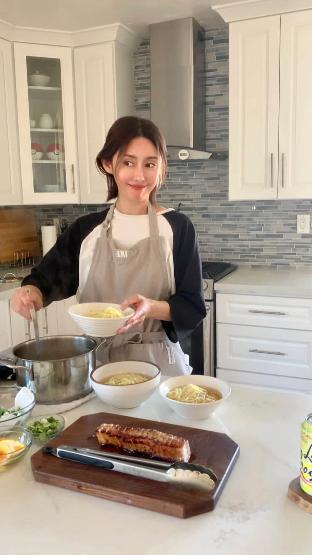 のインスタグラム：「日曜のランチは手作りラーメン🍜✨サムギョプサルをチャーシューにしてみました。일요일 점심은 라멘(일본 라면)! 삼겸살으로 차슈 만들어봤어요.」