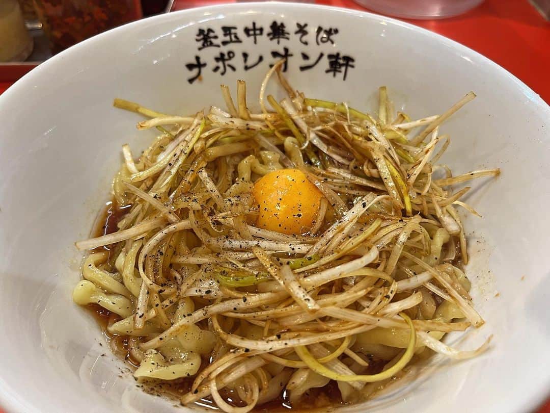 やまだひさしのインスタグラム：「孤独のグルメ 本当こういうの好きなんだよなぁ。 お腹いっぱいでも食べたくなっちゃう。 ついつい替玉までしちゃう。 なんなんだろ。 #やまだひさし #ラジオ #DJ #グルメ #麺 #大好き」