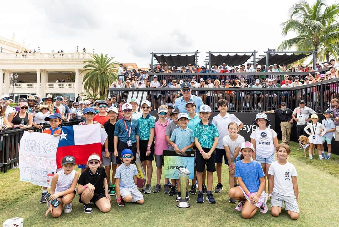 グレグ・ノーマンさんのインスタグラム写真 - (グレグ・ノーマンInstagram)「Congratulations #CrushersGC !!  🏆 Team Championship winners: @crushers_gc   🏆 Individual Championship winner: @talorgooch   Thank you #LIVGolf Miami fans and @trumpdoral for a fantastic finish to the 2023 @livgolf_league season.」10月23日 11時07分 - shark_gregnorman