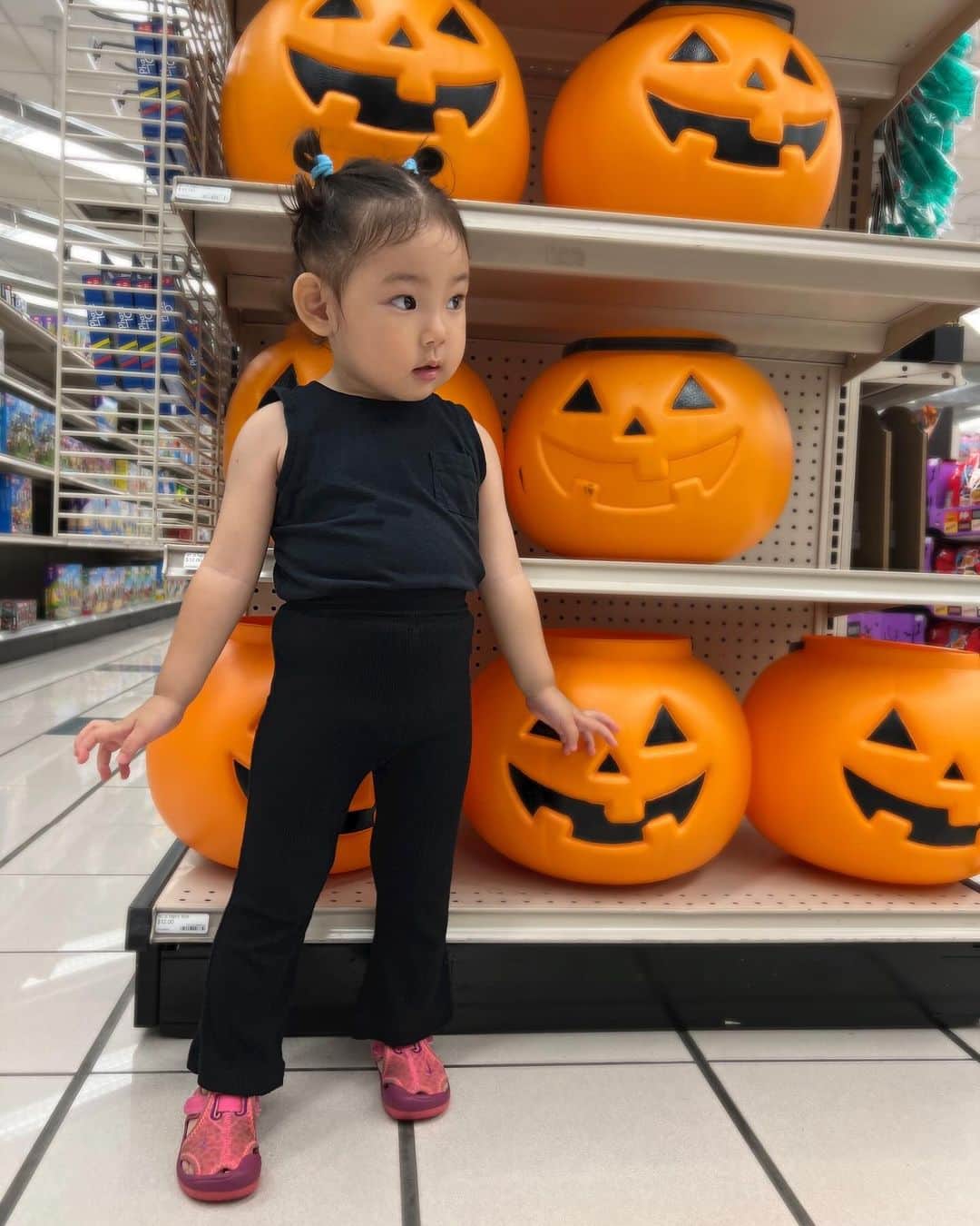 出浦寛子（HIROKO）さんのインスタグラム写真 - (出浦寛子（HIROKO）Instagram)「‪🎃🎃🎃 もうすぐハロウィン🧡 イベントたくさんあって楽しみ😍！！！ ⁡ #🎃 #ハロウィン #halloween #かぼちゃはろうぃん #でつこさんちのかりんちゃん」10月23日 11時34分 - detsuko