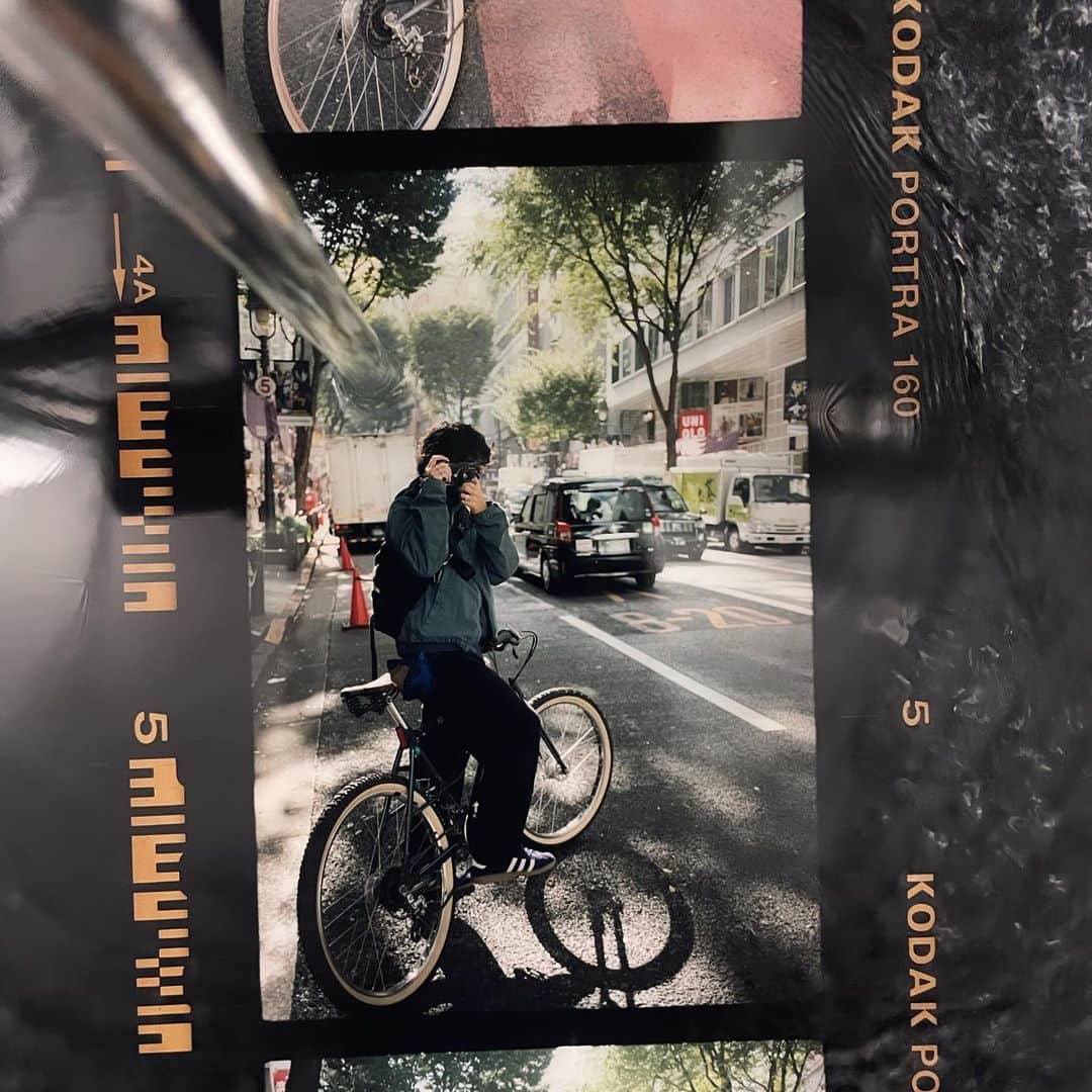 阿部裕介のインスタグラム：「I documented @e_waxstudio of his daily routine for @brutusmag 📸  Model & title direction / E-WAX photo @abe_yusuke styling Satoshi Kamei edit @keiichiro_miyata」