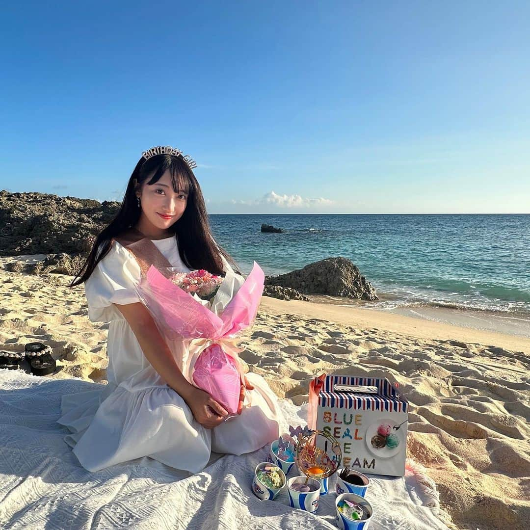 片原恵麻さんのインスタグラム写真 - (片原恵麻Instagram)「今年の夏も最っ高に楽しかったな~~~  たくさん可愛くお祝いしてもらったから感謝の気持ち込めて投稿していきます🫶 凄く嬉しかったから、お友達の誕生日サプライズ考えてる人いたら参考にしてもらいたいな🤭  #誕生日サプライズ#バースデーサプライズ#誕生日プレゼント#誕生日飾り付け#誕生日会#バースデーフォト#バースデーパーティー」10月23日 17時19分 - emma_katahara