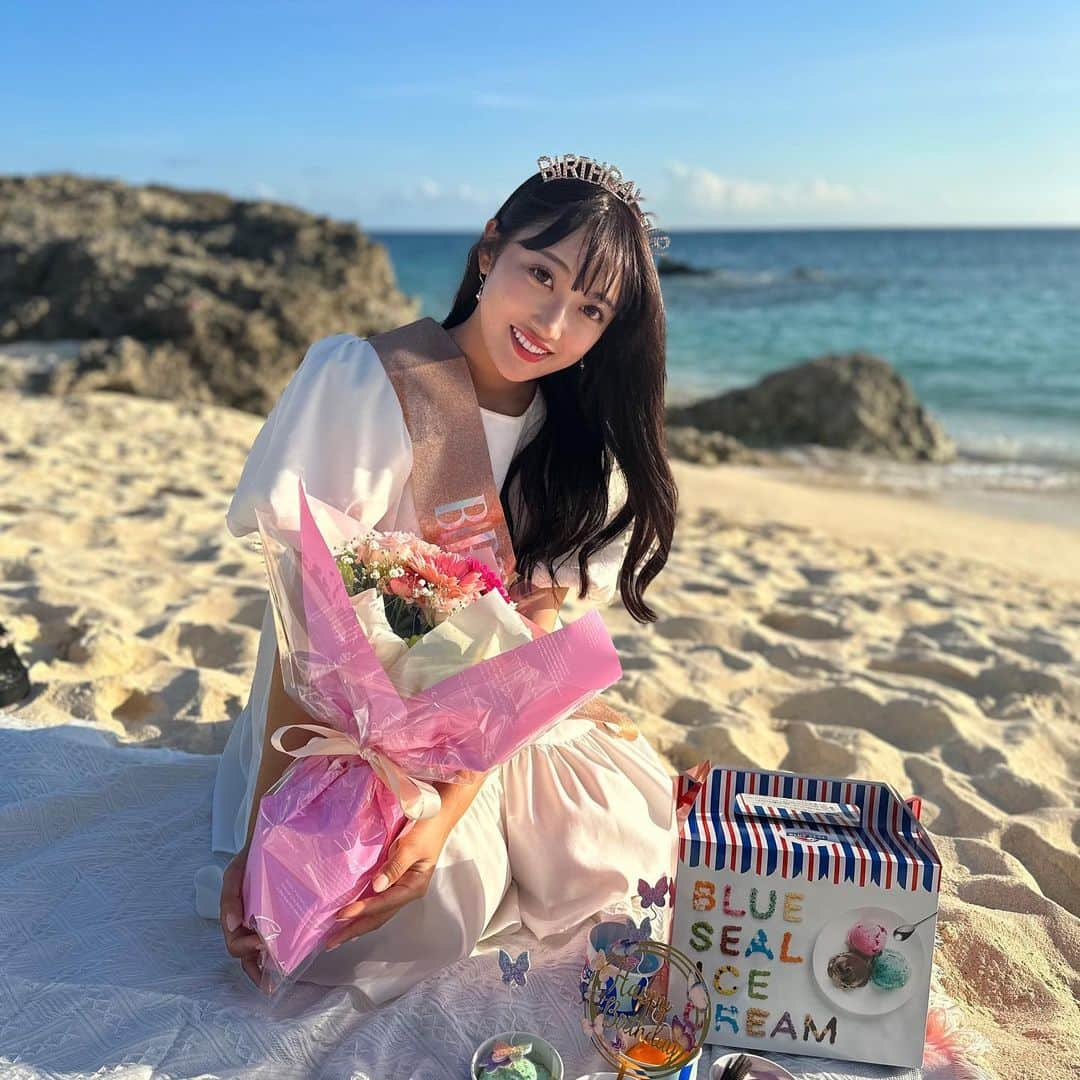 片原恵麻さんのインスタグラム写真 - (片原恵麻Instagram)「今年の夏も最っ高に楽しかったな~~~  たくさん可愛くお祝いしてもらったから感謝の気持ち込めて投稿していきます🫶 凄く嬉しかったから、お友達の誕生日サプライズ考えてる人いたら参考にしてもらいたいな🤭  #誕生日サプライズ#バースデーサプライズ#誕生日プレゼント#誕生日飾り付け#誕生日会#バースデーフォト#バースデーパーティー」10月23日 17時19分 - emma_katahara