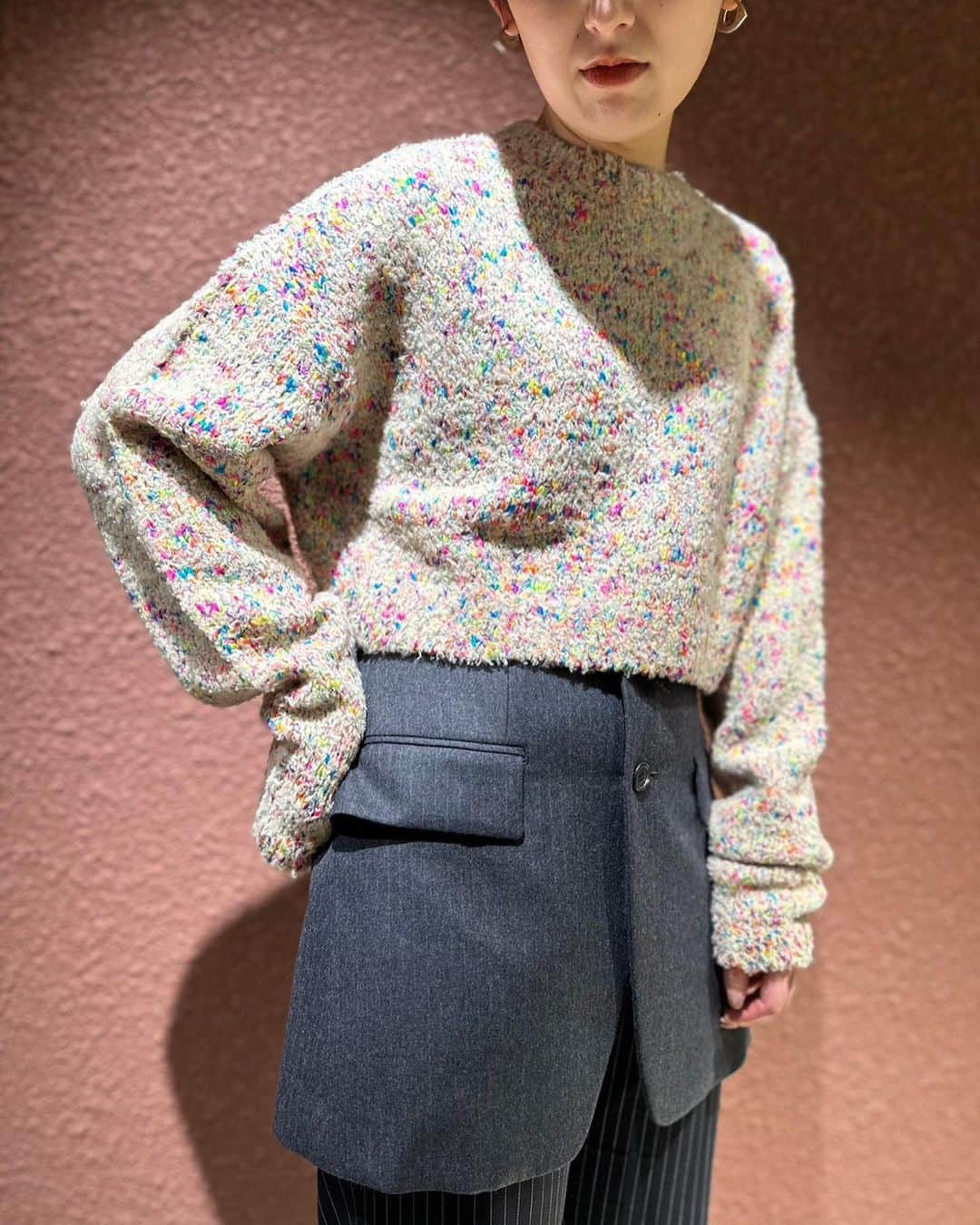 6(ROKU) OFFICIALのインスタグラム：「-  6 mulch slab crew neck knit ¥25,300- tax in  @inscrire_official skirt ¥53,900- tax in  @vansjapan ANAHEIM FACTORY AUTHENTIC ¥9,350- tax in  #roku #inscrire #vans #vansjapan」