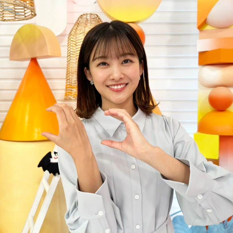 フジテレビ「めざましテレビ」さんのインスタグラム写真 - (フジテレビ「めざましテレビ」Instagram)「新人の原田です🍡  きょうは先週火曜日にオープンした『オーケー』銀座店をココ調しました！ 店内はとても広く、置いてあるものも豊富な上に、アクセスも良いので、会社員の方から外国人観光客の方までたくさんの人で賑わっていました✨  ロースカツ重やジャンボカツなどのお弁当やお惣菜も、美味しかったです！  #原田葵 #めざましテレビ #ココ調   写真1枚目は「ココ」ポーズです😌(スタッフより)」10月23日 11時59分 - mezamashi.tv