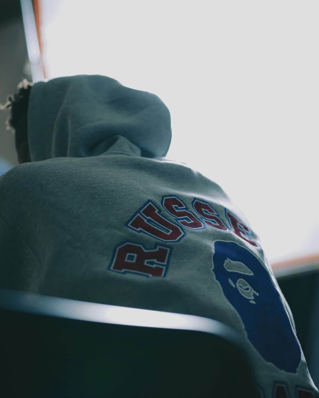 ア ベイシング エイプさんのインスタグラム写真 - (ア ベイシング エイプInstagram)「BAPE® and Russell Athletic are excited to announce their upcoming collaboration, building on their previous successful partnership. This time, the two brands draw inspiration from basketball cultures. Not only does this unique combination creates a collection that pays homage to basketball's dynamic energy, but also captures the essence of the sports fashion. The BAPE® x Russell Athletic full collection will be available at BAPE STORE® and BAPE.COM on Saturday, OCT 28th. @russellathletic Photographer: @motonoriomori_lee @__ug__  #abathingape #bape #BAPExRussellAthletic」10月23日 12時00分 - bape_japan