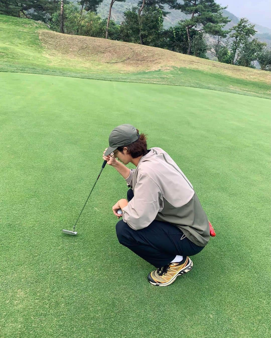 ホン・ジョンヒョンさんのインスタグラム写真 - (ホン・ジョンヒョンInstagram)「날씨 좋다🍁🍂」10月23日 12時58分 - hjonghyun