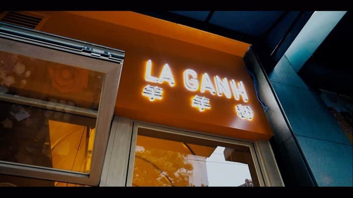 Chi Puのインスタグラム：「Thank you for your presence and support, which played an integral role in the successful opening of @la_ganh ! I take great pride in being able to share the delicious cuisine from my hometown with all of you.  Once again, thank you for joining us. looking forward to our next meeting. #laganh #laganhopening」