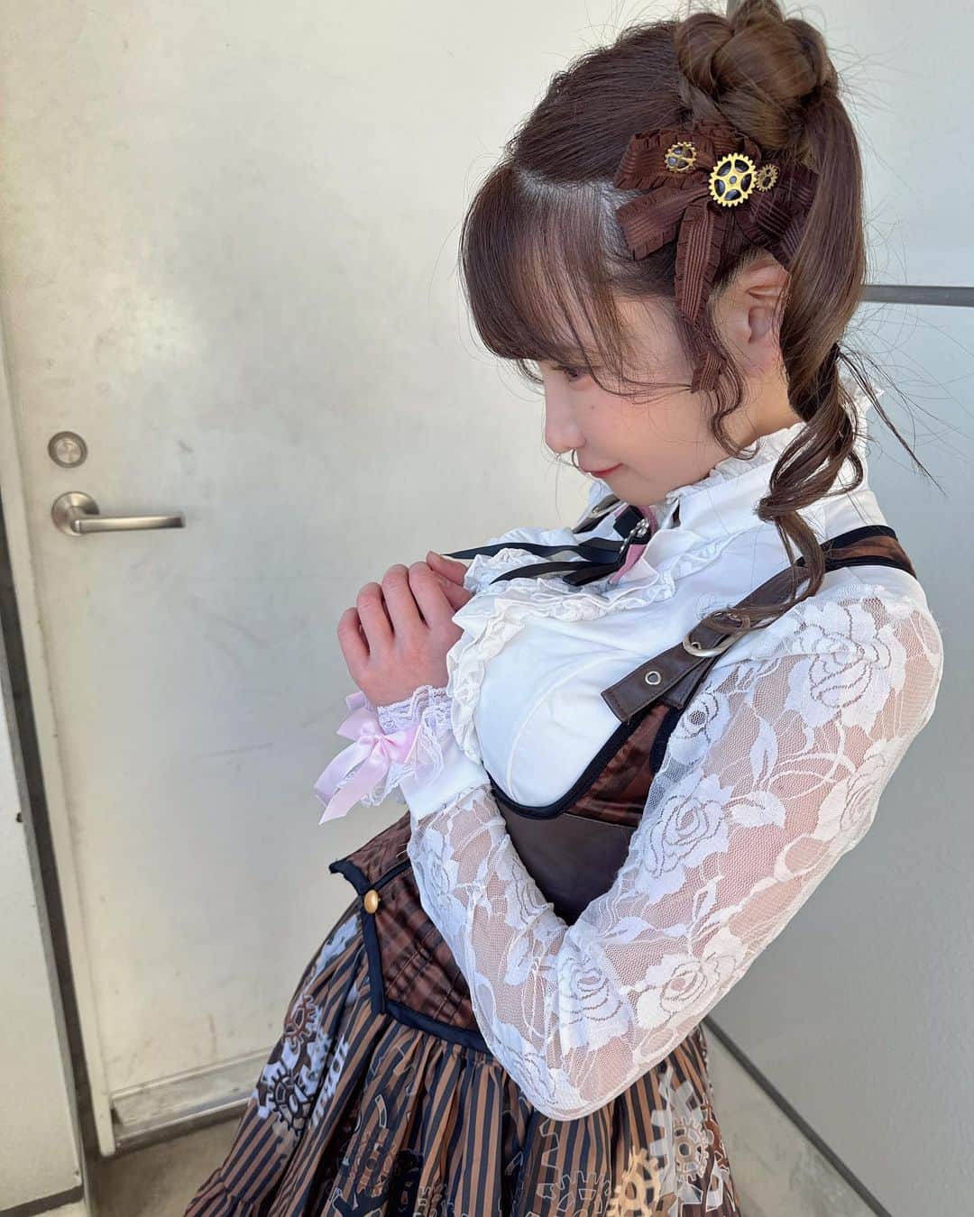 もえのあずきさんのインスタグラム写真 - (もえのあずきInstagram)「恋は毒なの？ #恋は毒だ#もえあず#大食いアイドル#もえあずヘア#アイドル衣装」10月23日 13時27分 - moeazukitty