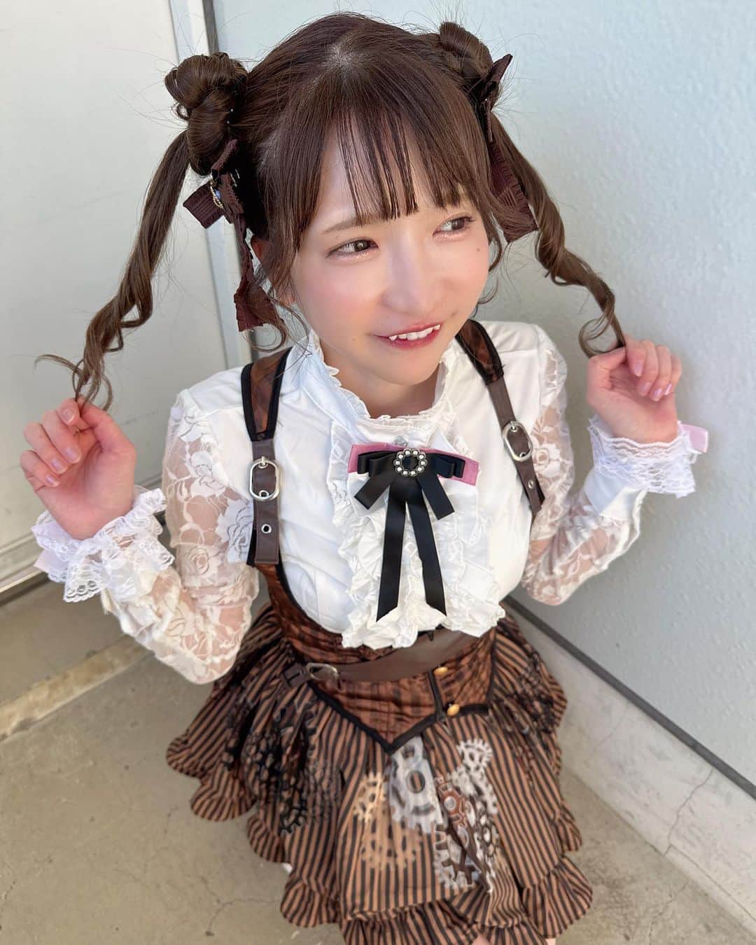 もえのあずきさんのインスタグラム写真 - (もえのあずきInstagram)「恋は毒なの？ #恋は毒だ#もえあず#大食いアイドル#もえあずヘア#アイドル衣装」10月23日 13時27分 - moeazukitty