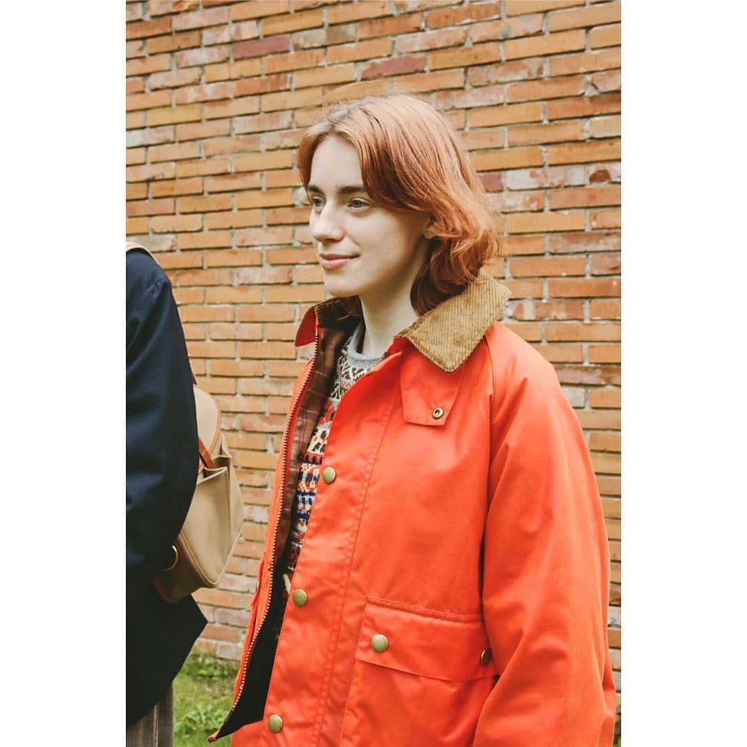 のインスタグラム：「Bshop 2023 AUTUMN & WINTER - SEASON LOOK -  ITEM ----------------------------------------- JACKET / Barbour (exclusive) 　¥60,500 KNIT / COOHEM 　¥39,600 -----------------------------------------  ▼SEASON LOOKは、HPにて公開中 https://bshop-inc.com/feature/special/seasonlook-23aw/  #bshop #23aw #bshop23aw_seasonlook」