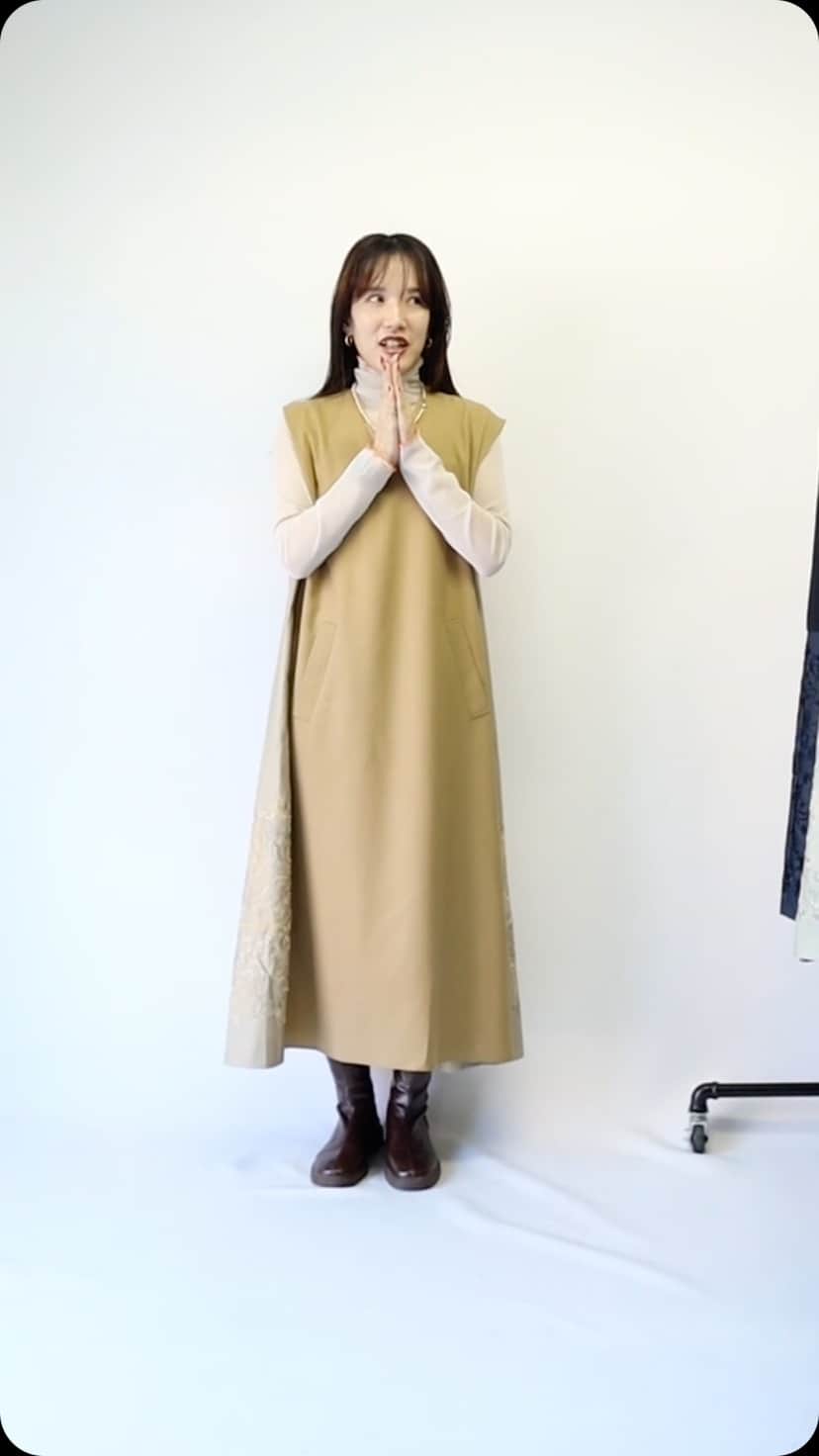 のインスタグラム：「新作のご紹介  ● V neck embroidery one-piece ¥24,200(tax in) camel/khaki/black  ● Wide embroidery pants ¥21,780(tax in) camel/khaki/black  ↓新作 itemもお得に買えるチャンスです♪ ●LINE友達追加しますと、オンラインストア限定のお得なクーポンもらえます♪ https://lin.ee/Cc44uMv  #kittle #kittleto  【𝗈𝗇𝗅𝗂𝗇𝖾 𝗌𝗍𝗈𝗋𝖾】 𝗁𝗍𝗍𝗉𝗌://𝗄𝗂𝗍𝗍𝗅𝖾𝗍𝗈.𝖼𝗈𝗆 𝖭𝖾𝗐 𝖺𝗋𝗋𝗂𝗏𝖺𝗅𝗌 →𝖤𝗏𝖾𝗋𝗒 𝖥𝗋𝗂𝖽𝖺𝗒 𝖯𝖬𝟩」