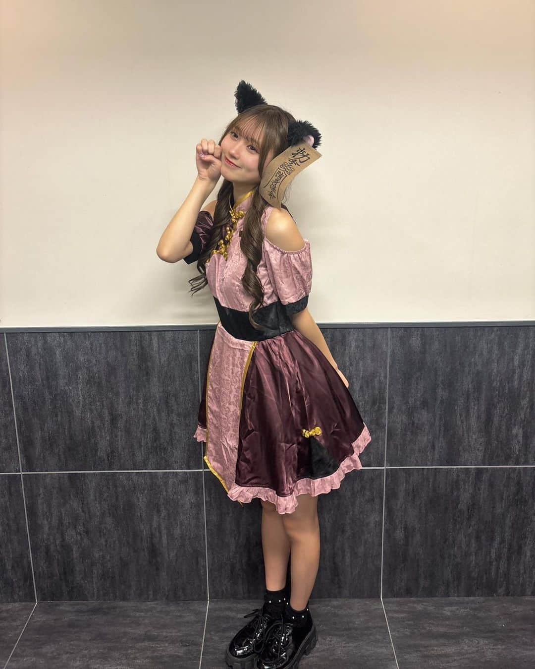 冨永真姫のインスタグラム：「2023👻🎃🧟‍♀️Thank you❤︎ キョンシー  #shibu3project #シブサン #グリーンクラス #今日好き #カンヌン編 #halloween  #ハロウィン #cosplay  #コスプレ #キョンシー #thankyou #japan #japanese  #jk #fjk #高1 #jkの素敵な思い出」